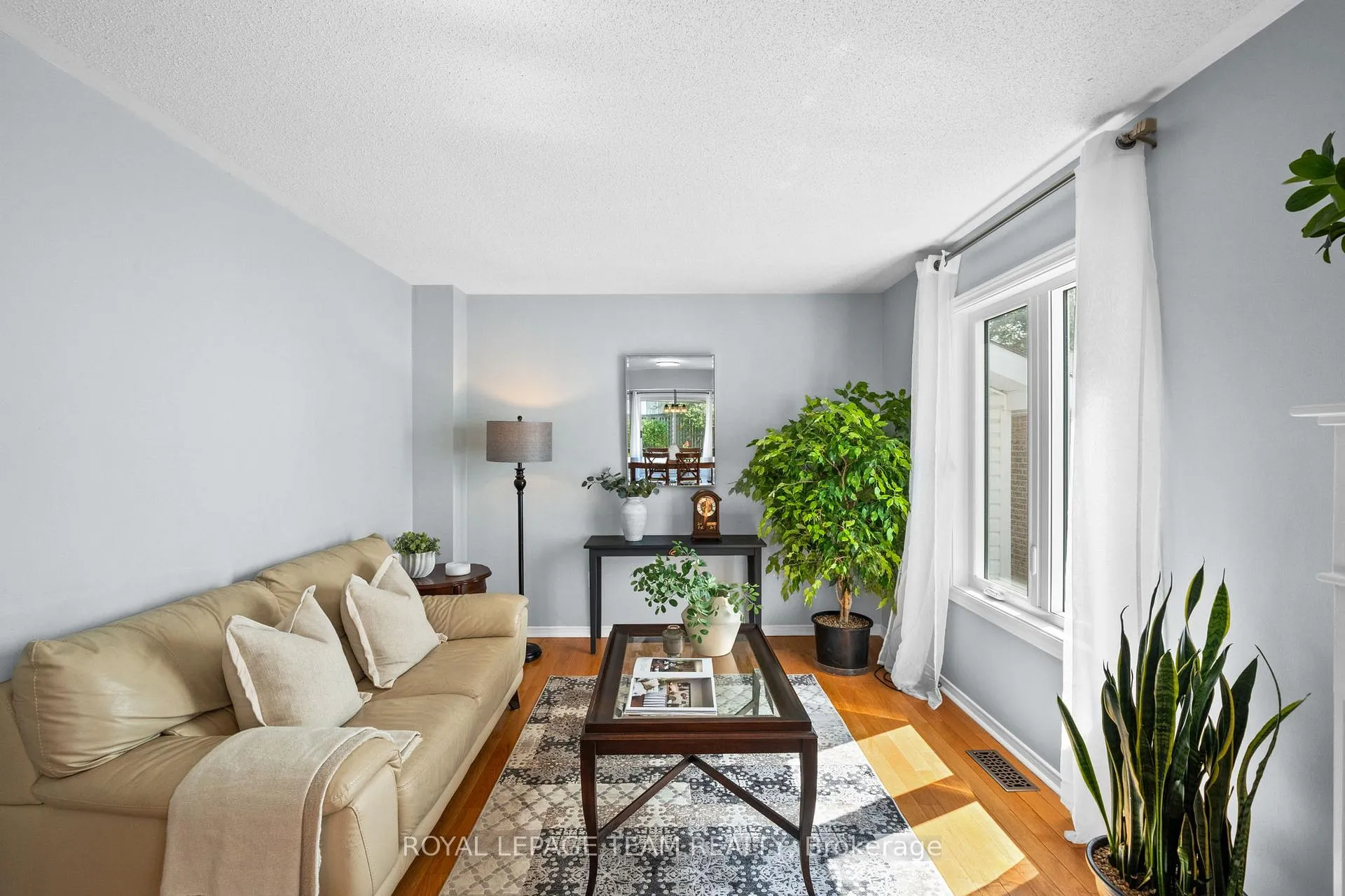 Photo 8 of 2 Ipswich Terrace, Ottawa, Kanata - Morgan's Grant/South March — HOMEH