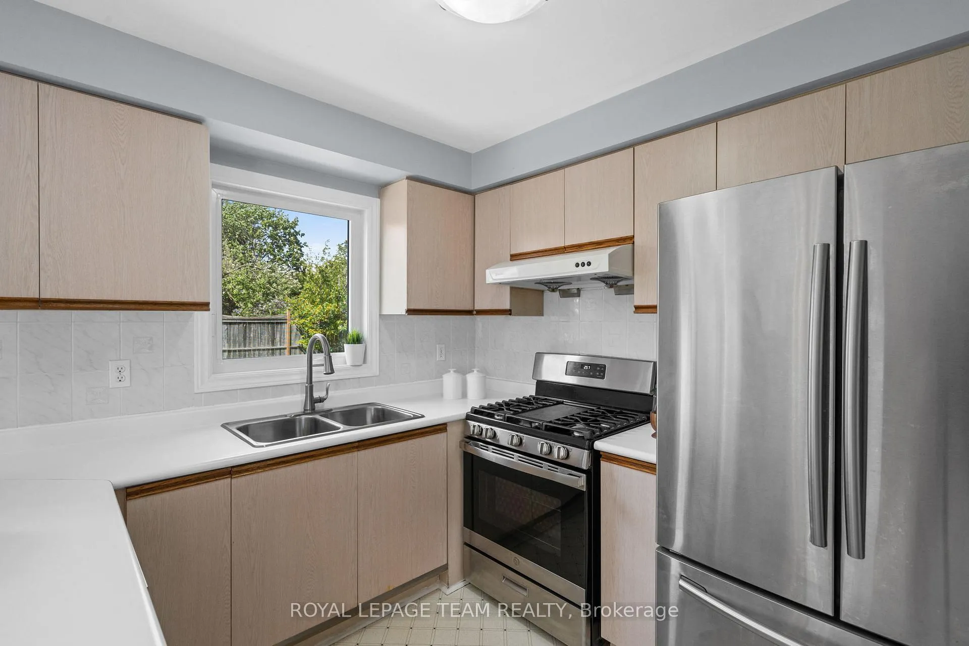 Photo 13 of 2 Ipswich Terrace, Ottawa, Kanata - Morgan's Grant/South March — HOMEH