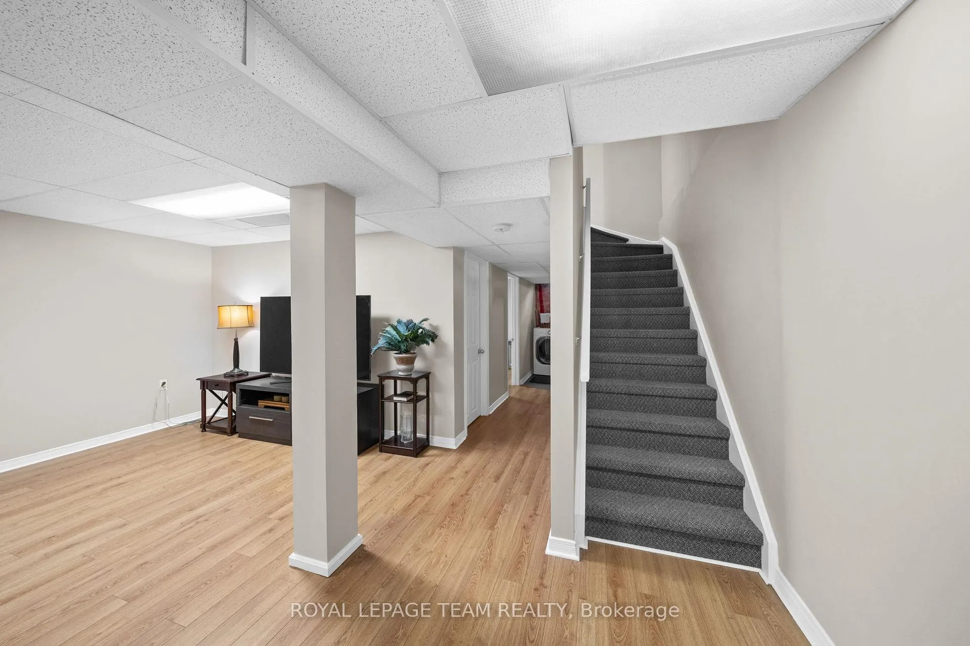 Photo 31 of 2 Ipswich Terrace, Ottawa, Kanata - Morgan's Grant/South March — HOMEH