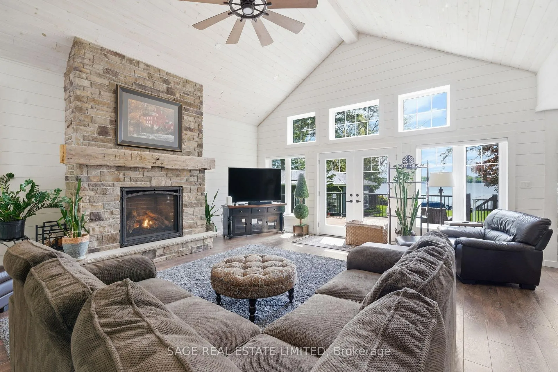 Photo 2 of 141 Sandy Point Road, Kawartha Lakes, Verulam — HOMEH