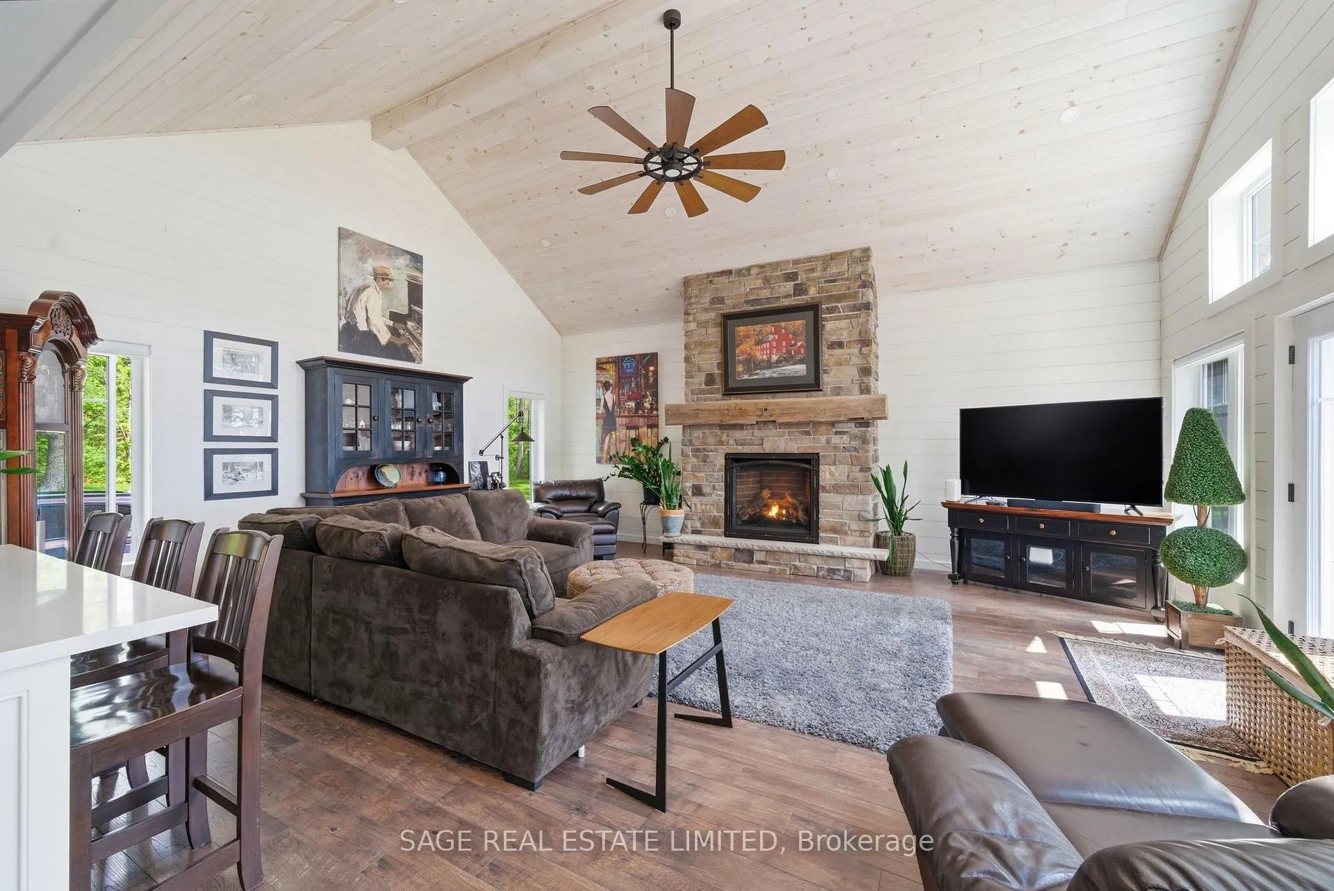 Photo 3 of 141 Sandy Point Road, Kawartha Lakes, Verulam — HOMEH