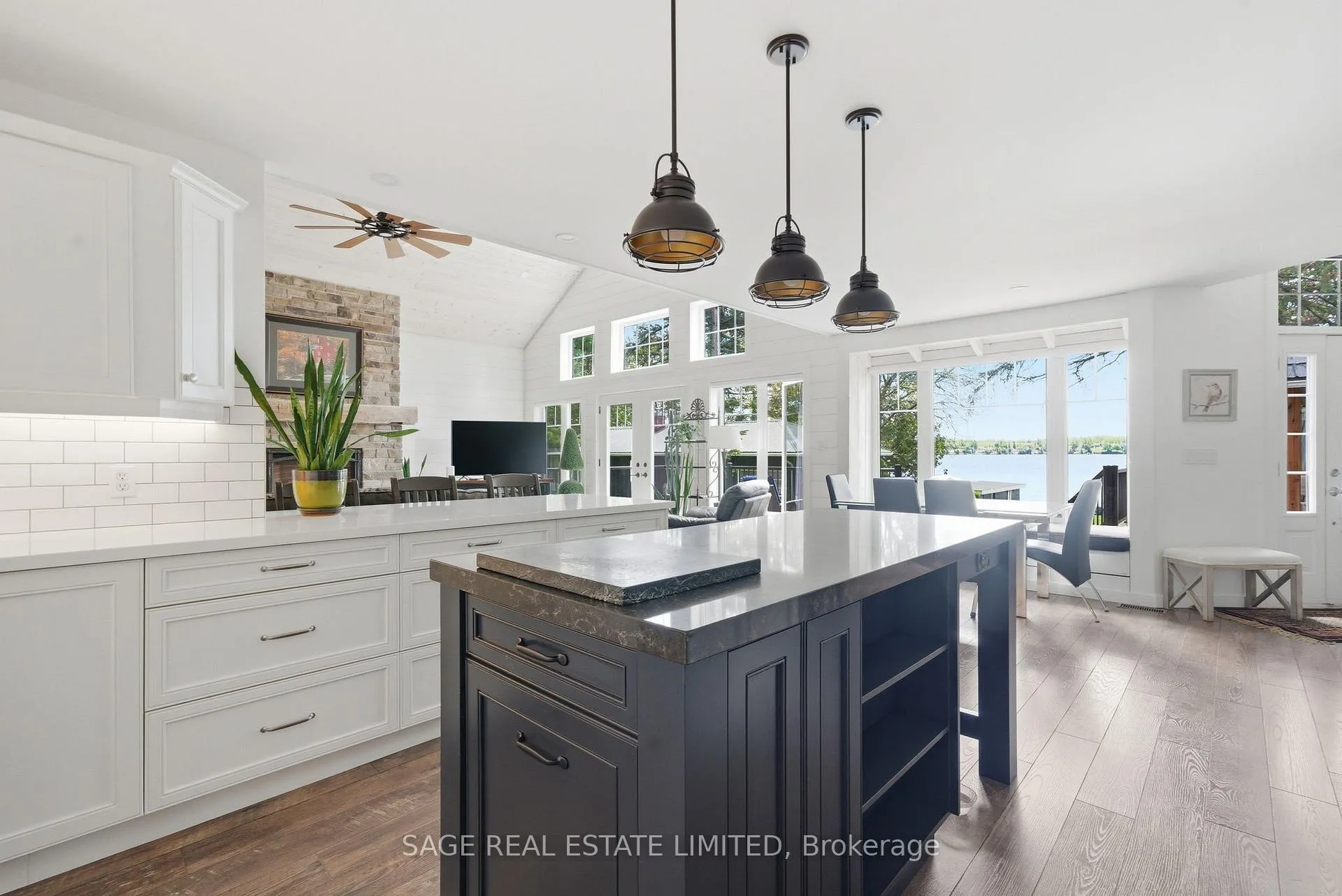 Photo 4 of 141 Sandy Point Road, Kawartha Lakes, Verulam — HOMEH
