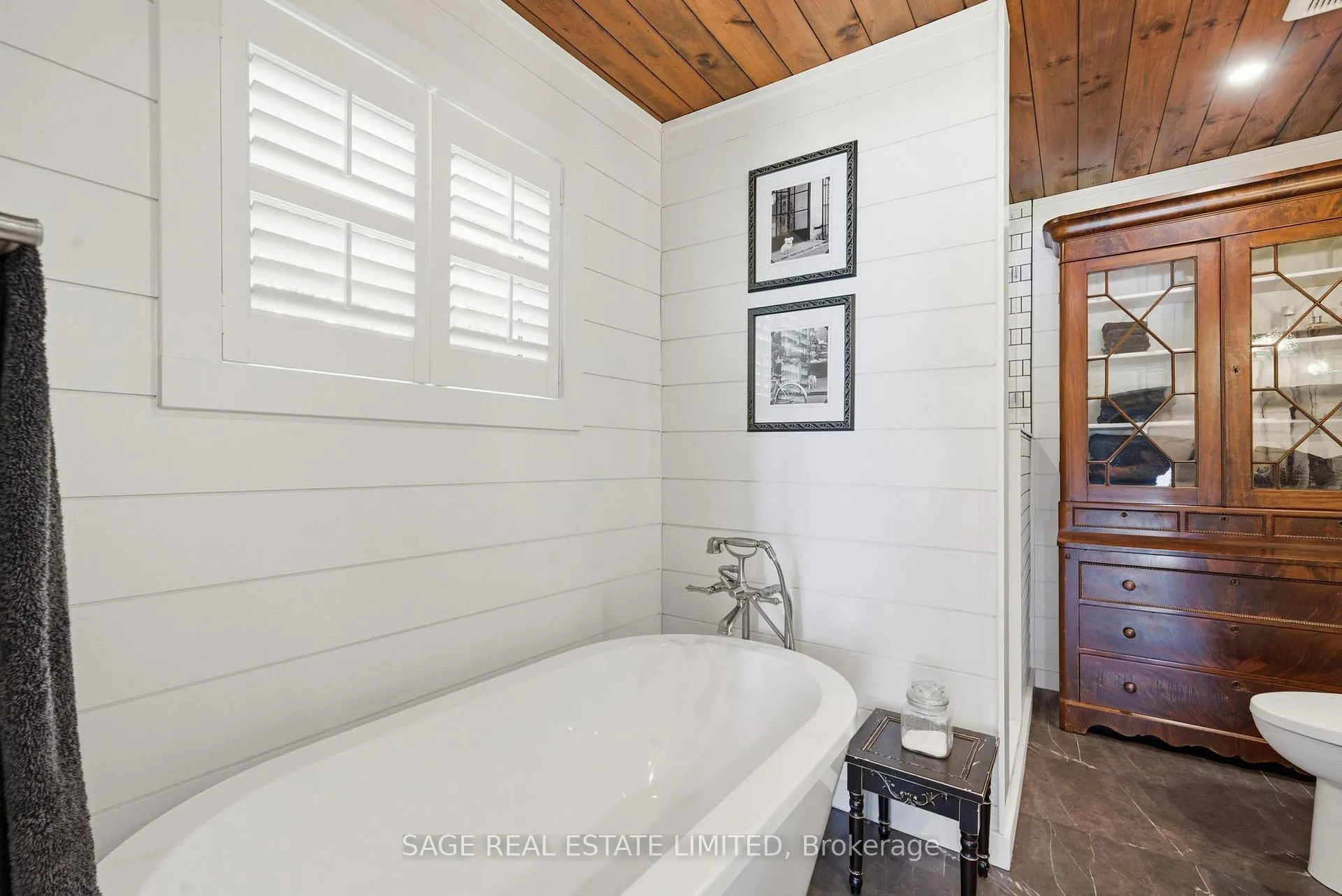 Photo 20 of 141 Sandy Point Road, Kawartha Lakes, Verulam — HOMEH