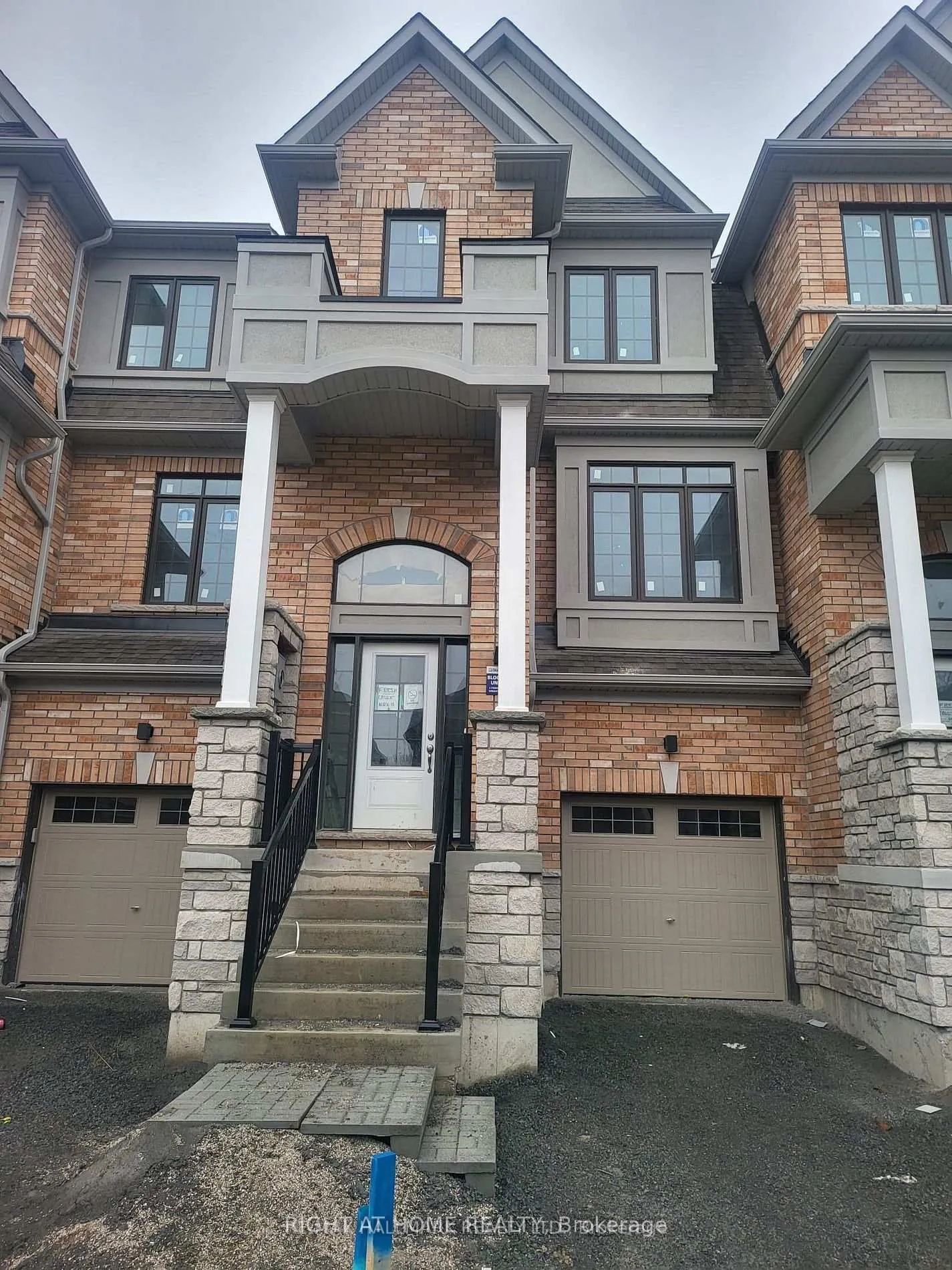 Photo 1 of 11 Frank Lloyd Wright Street, Whitby, Downtown Whitby — HOMEH