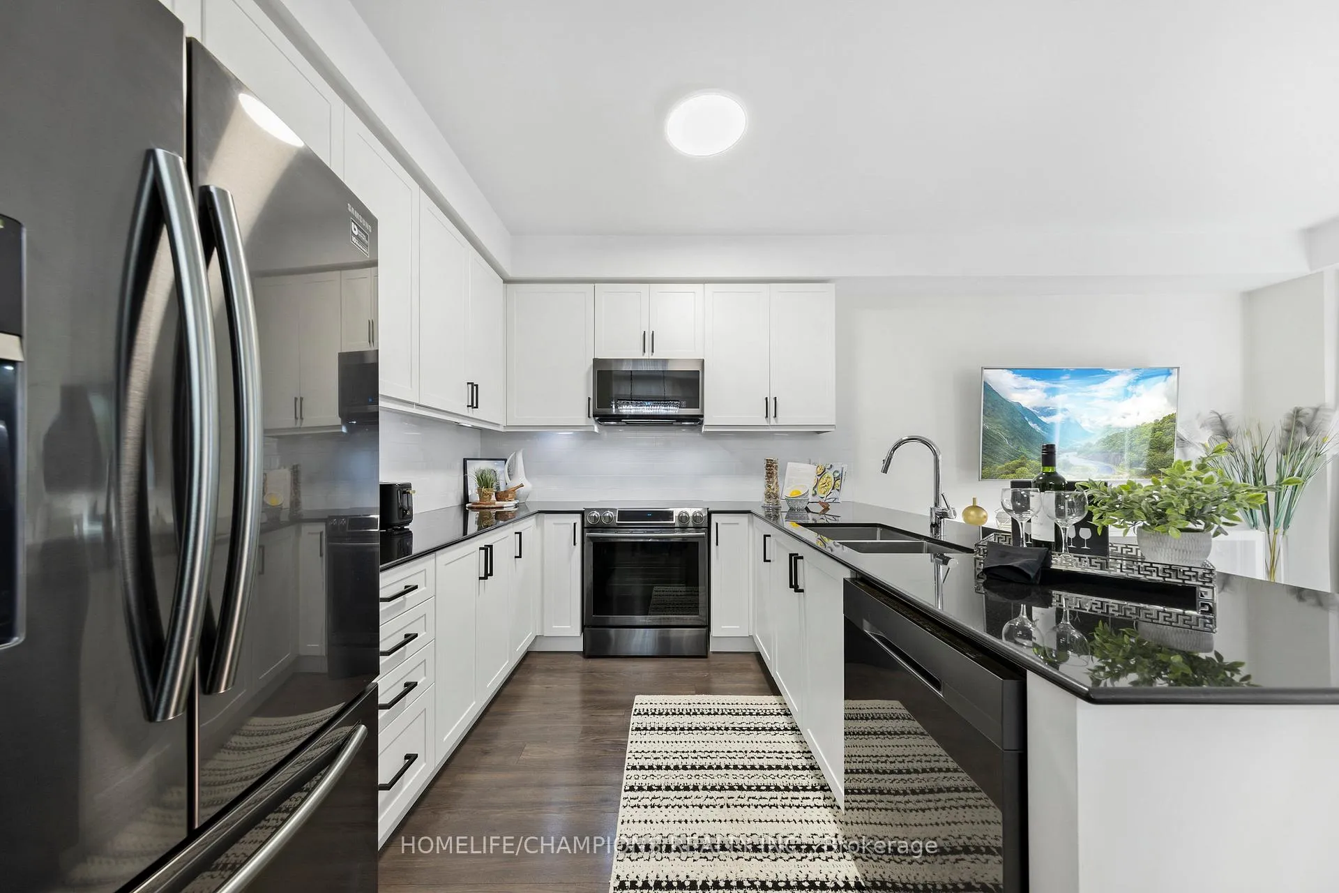 Photo 11 of 38 Longshore Way, Whitby, Port Whitby — HOMEH