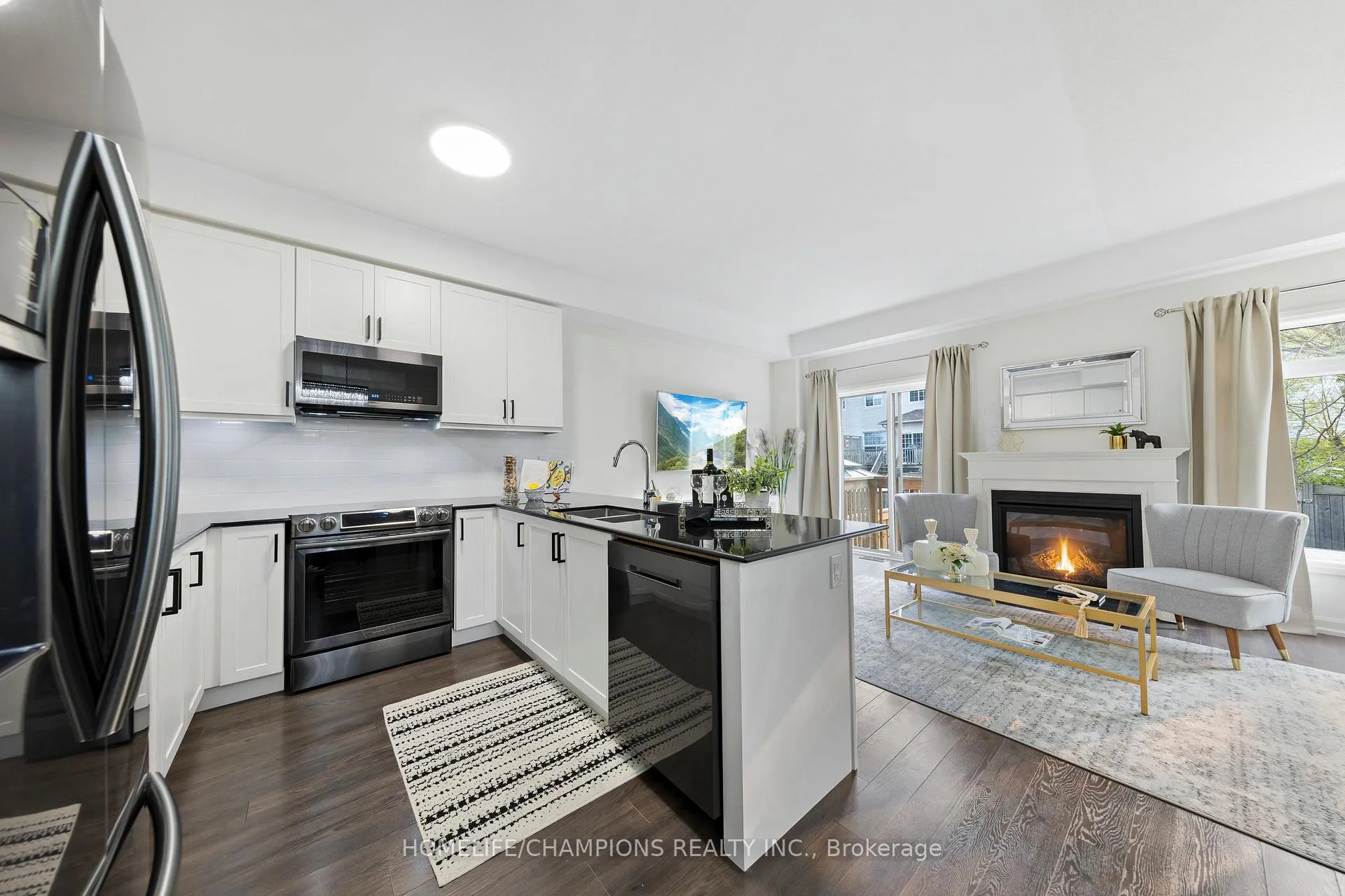 Photo 12 of 38 Longshore Way, Whitby, Port Whitby — HOMEH