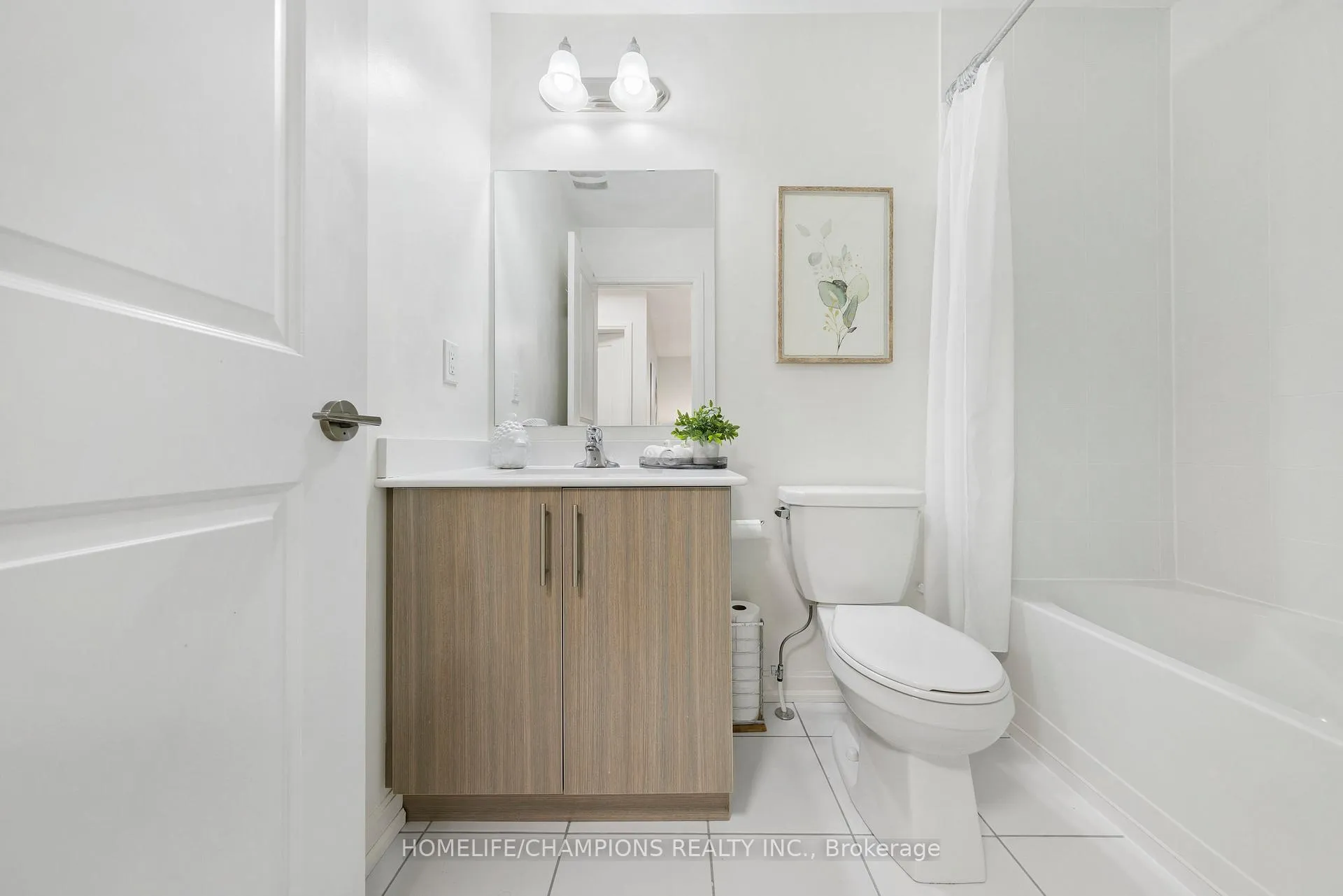Photo 27 of 38 Longshore Way, Whitby, Port Whitby — HOMEH
