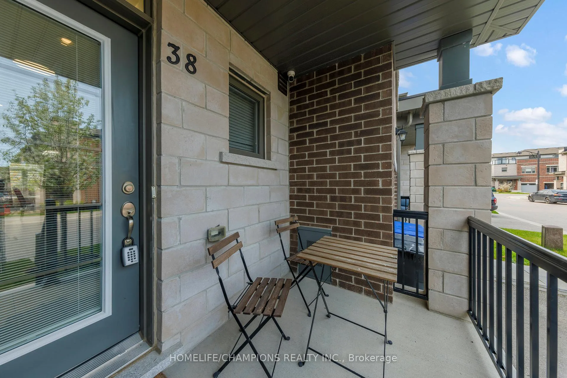 Photo 40 of 38 Longshore Way, Whitby, Port Whitby — HOMEH