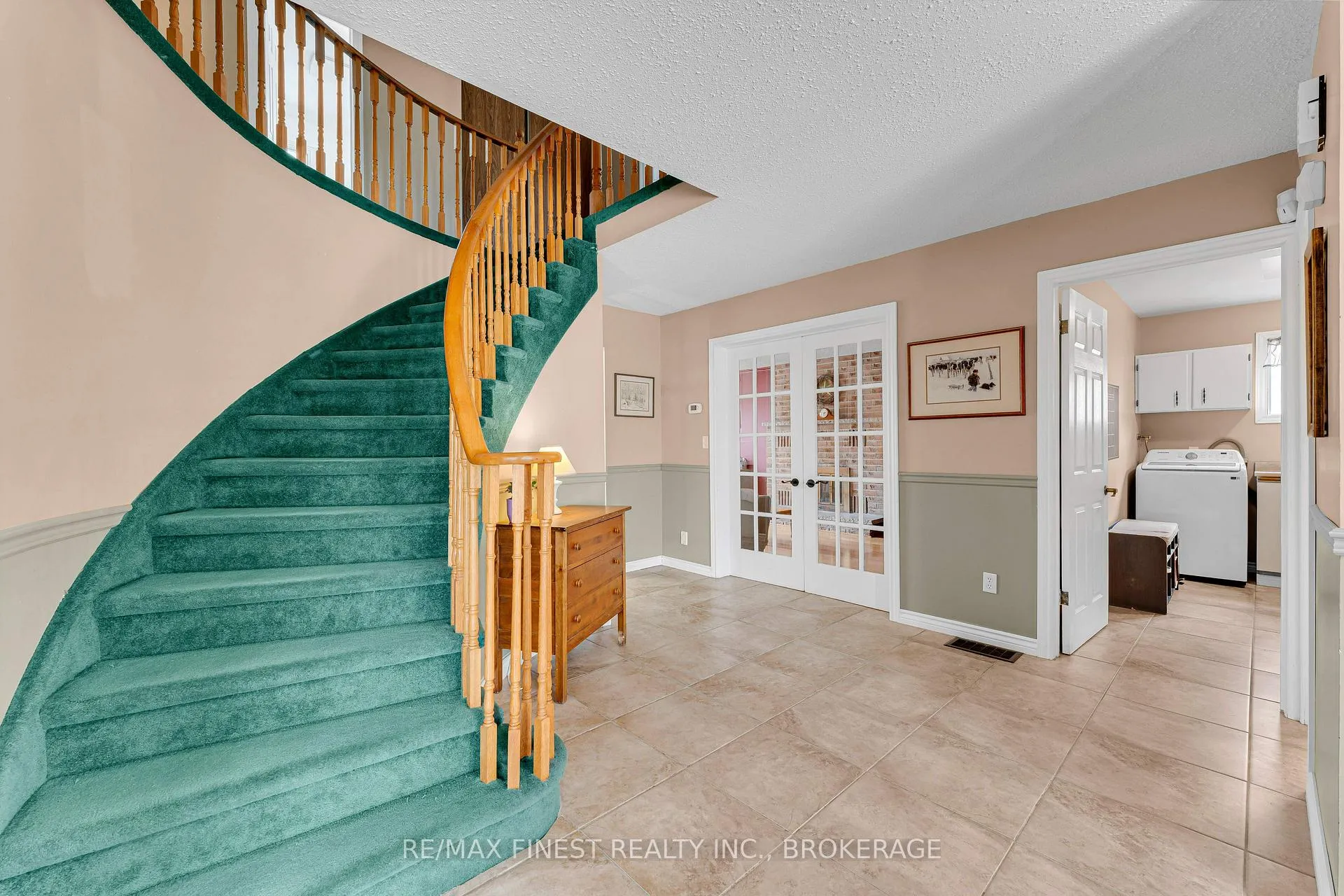 Photo 5 of 838 Woodside Drive, Kingston, North of Taylor-Kidd Blvd — HOMEH