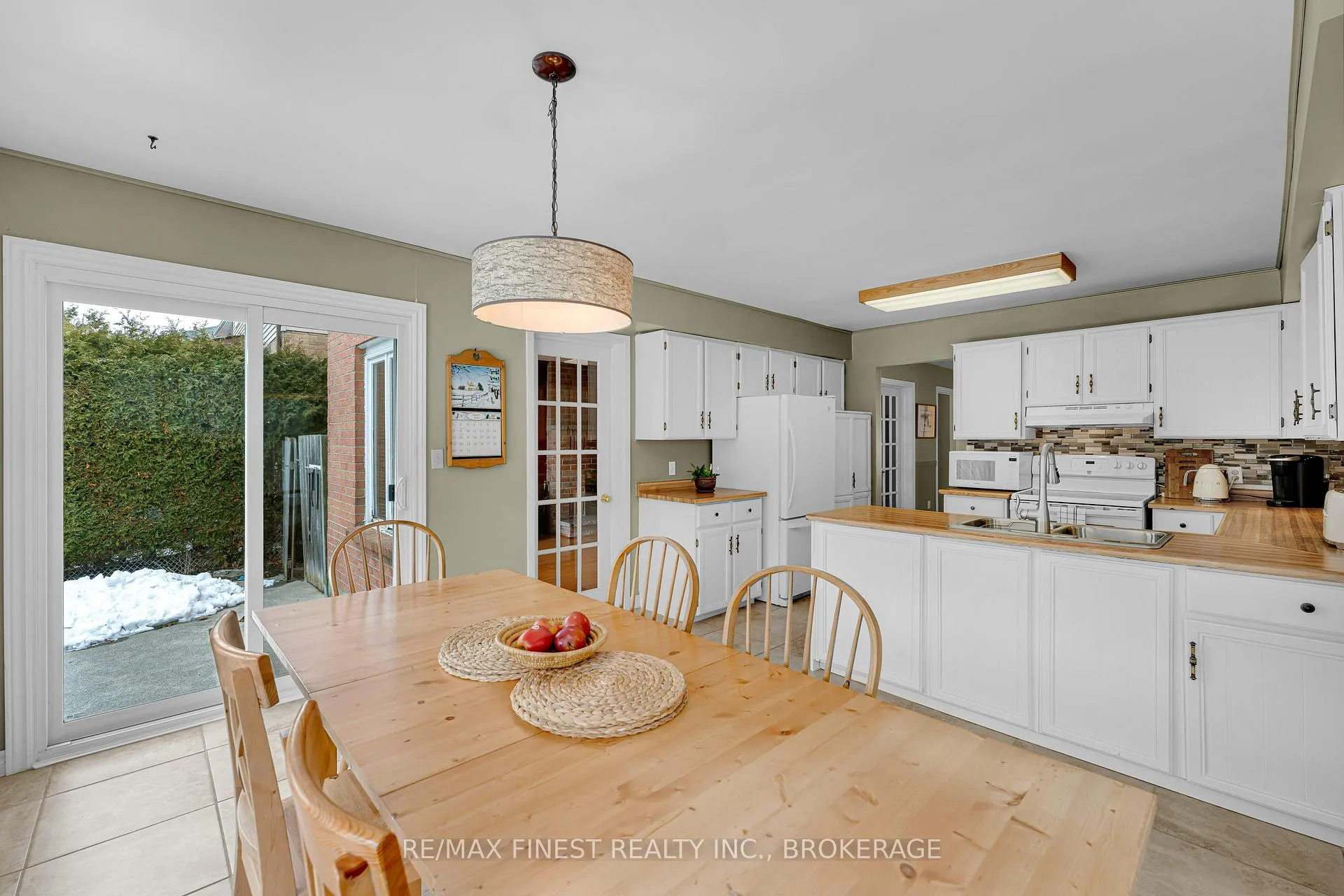 Photo 11 of 838 Woodside Drive, Kingston, North of Taylor-Kidd Blvd — HOMEH