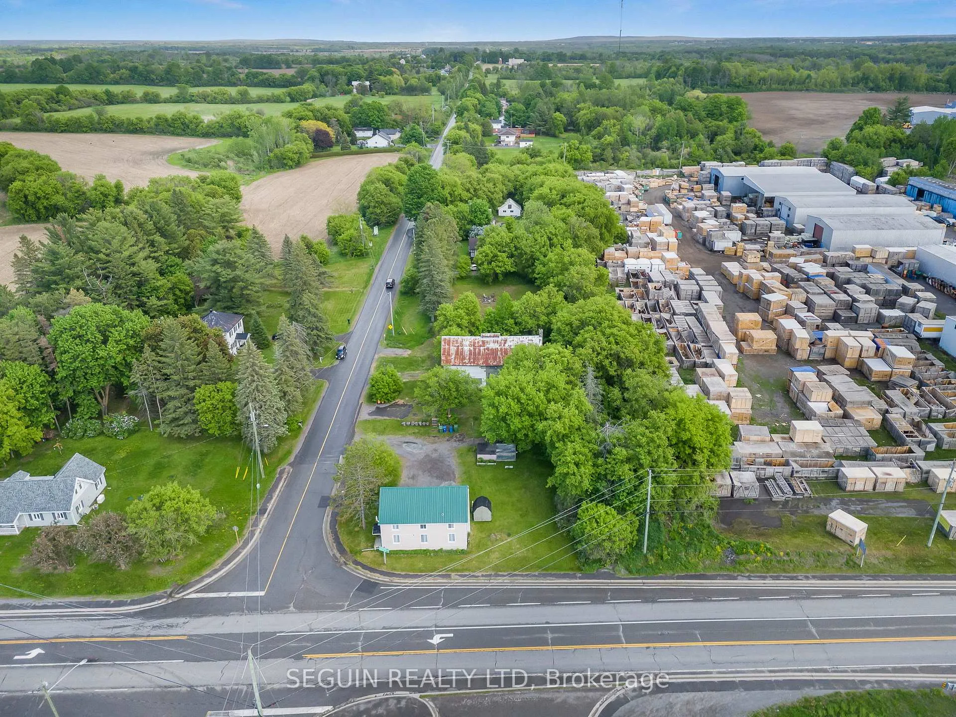 Photo 8 of 1050 Greenlane Road, Champlain, Champlain Twp — HOMEH