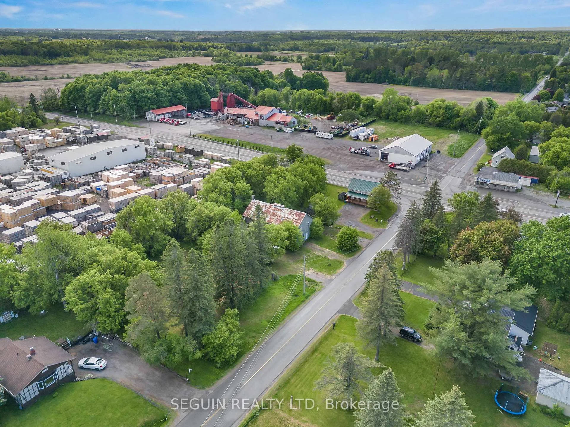 Photo 10 of 1050 Greenlane Road, Champlain, Champlain Twp — HOMEH