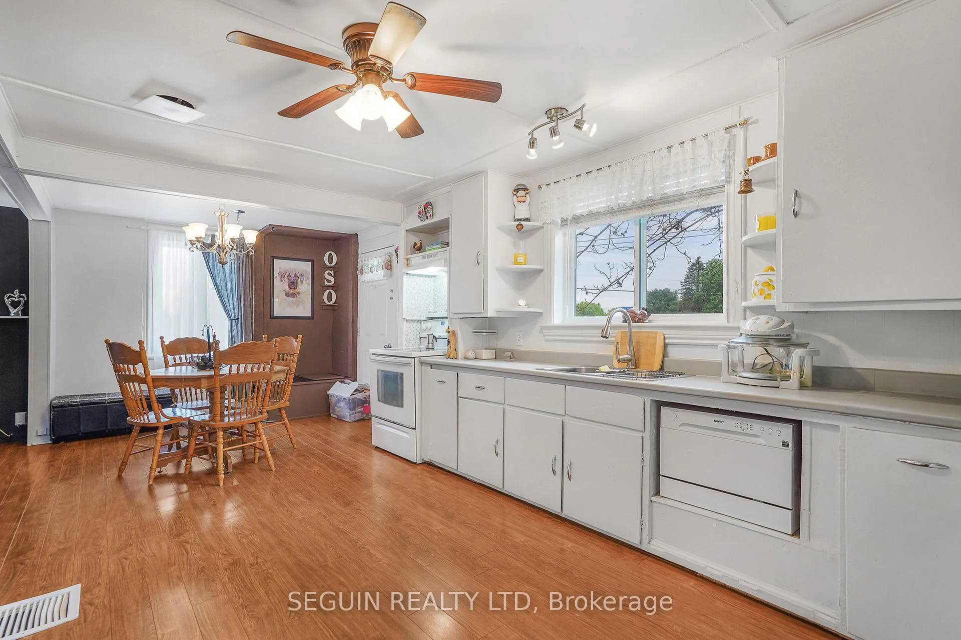 Photo 12 of 1050 Greenlane Road, Champlain, Champlain Twp — HOMEH