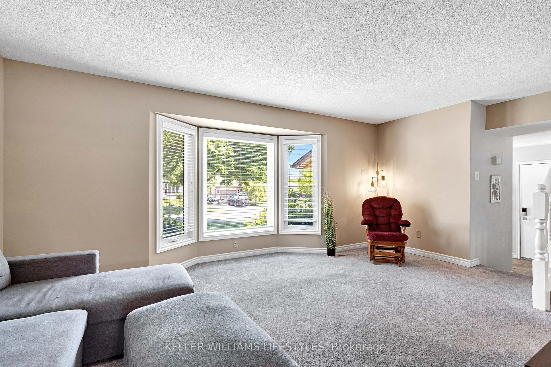 Photo 7 of 115 Acorn Crescent, London, North F — HOMEH
