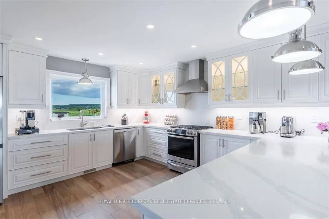 Photo 7 of 4939 Thirty Road N, Lincoln, Lincoln Lake — HOMEH