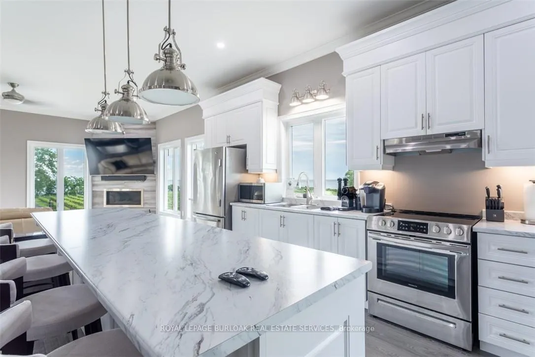 Photo 42 of 4939 Thirty Road N, Lincoln, Lincoln Lake — HOMEH
