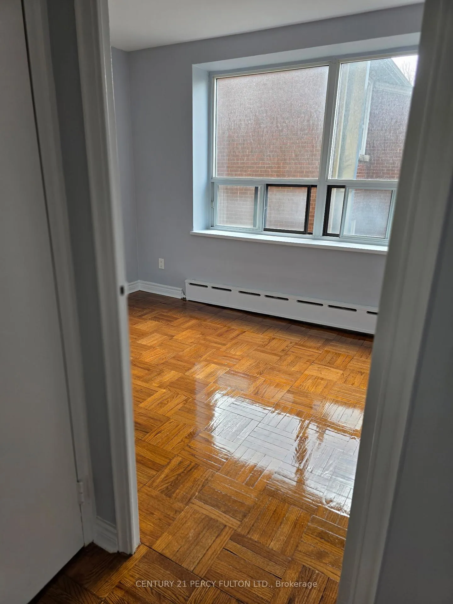 Photo 8 of Unit 204, 392 Jane Street, Toronto, Lambton Baby Point — HOMEH