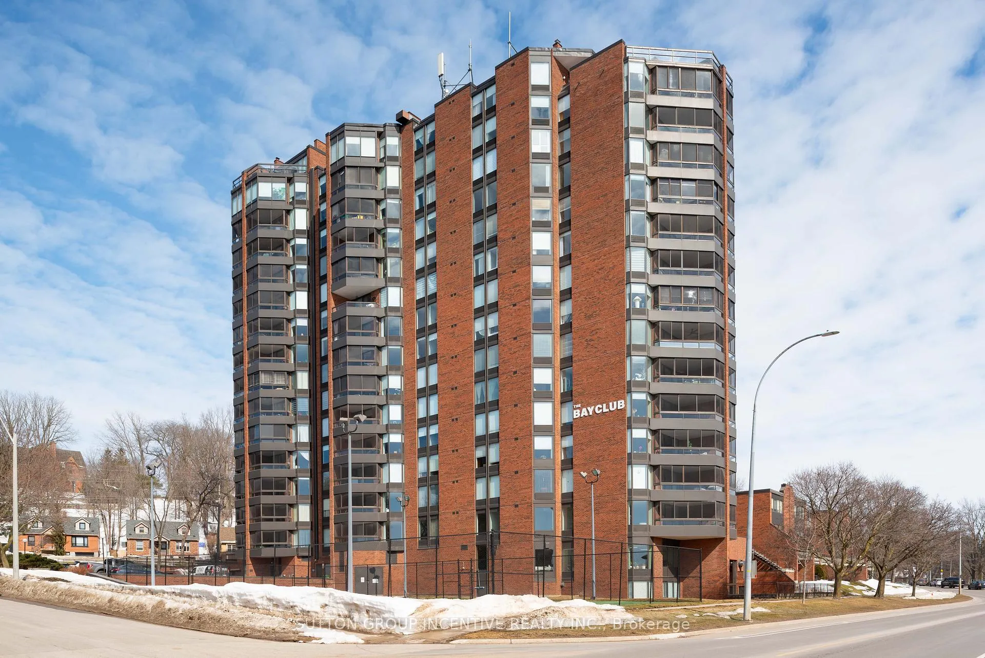 Photo 1 of Unit 117, 181 Collier Street, Barrie, North Shore — HOMEH