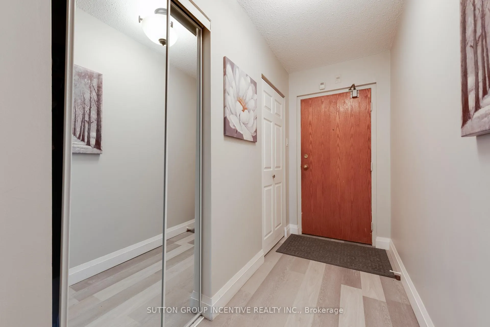 Photo 5 of Unit 117, 181 Collier Street, Barrie, North Shore — HOMEH
