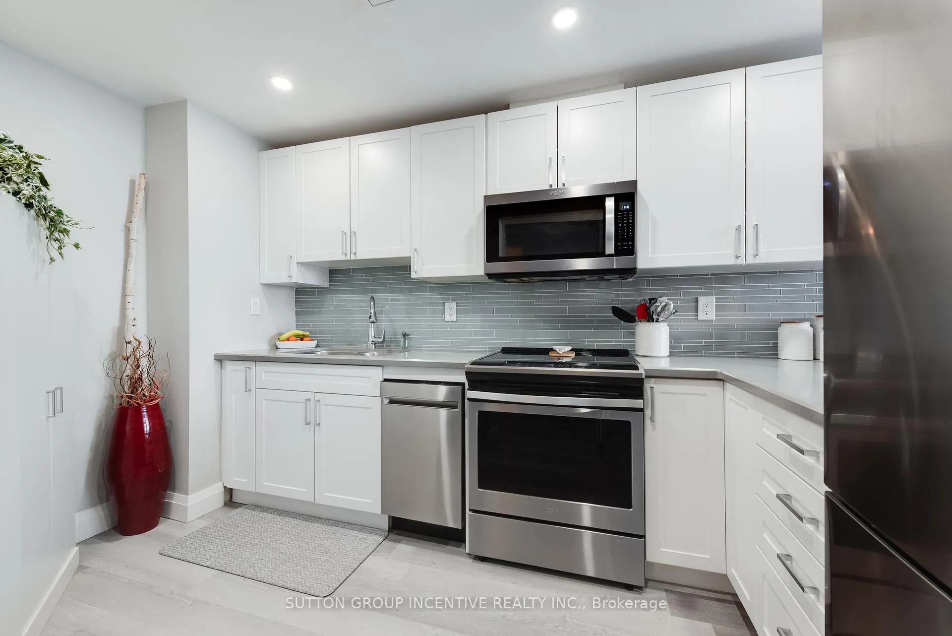 Photo 6 of Unit 117, 181 Collier Street, Barrie, North Shore — HOMEH