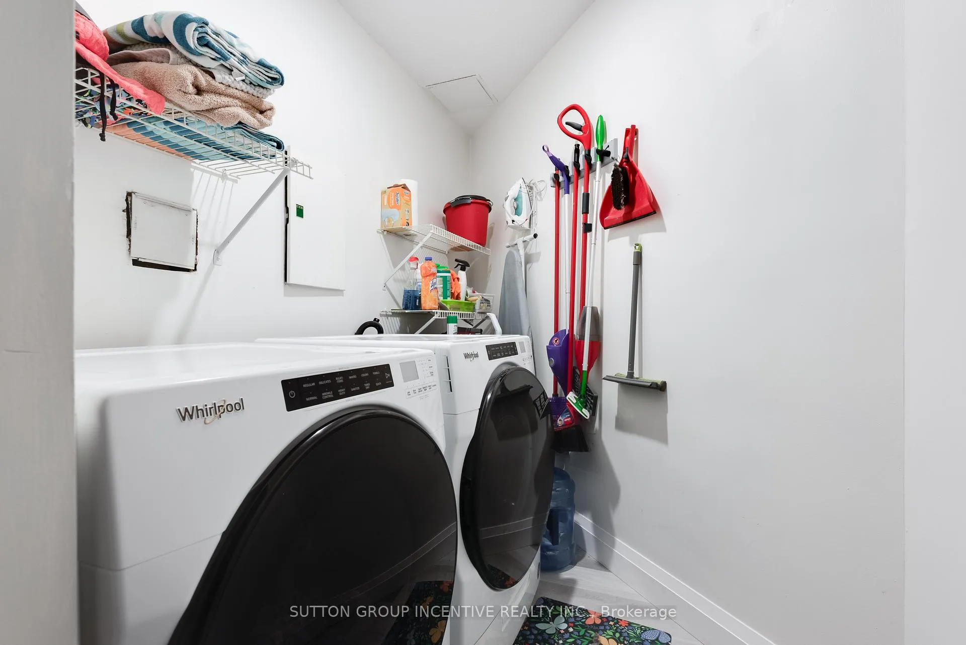 Photo 17 of Unit 117, 181 Collier Street, Barrie, North Shore — HOMEH