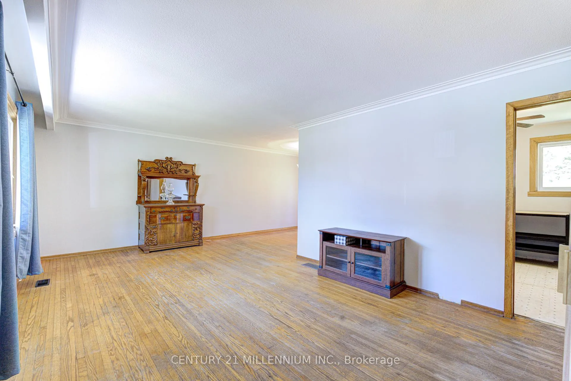 Photo 7 of 210 Centre Street, Shelburne — HOMEH