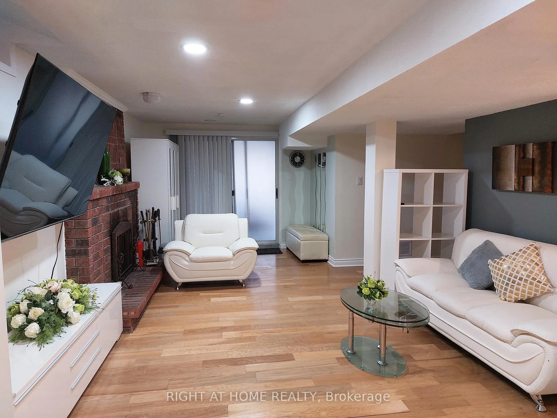 Photo 2 of 151 Keffer Circle, Newmarket, Armitage — HOMEH