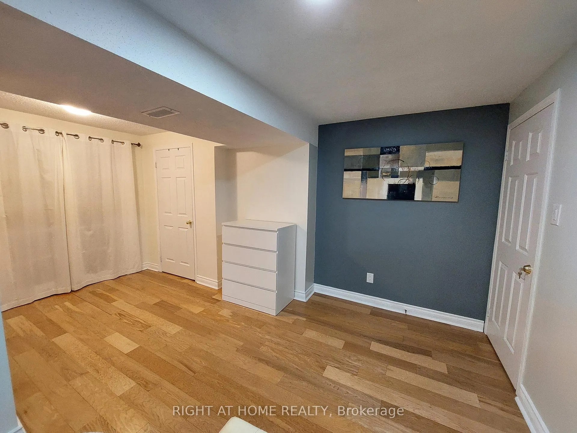Photo 5 of 151 Keffer Circle, Newmarket, Armitage — HOMEH