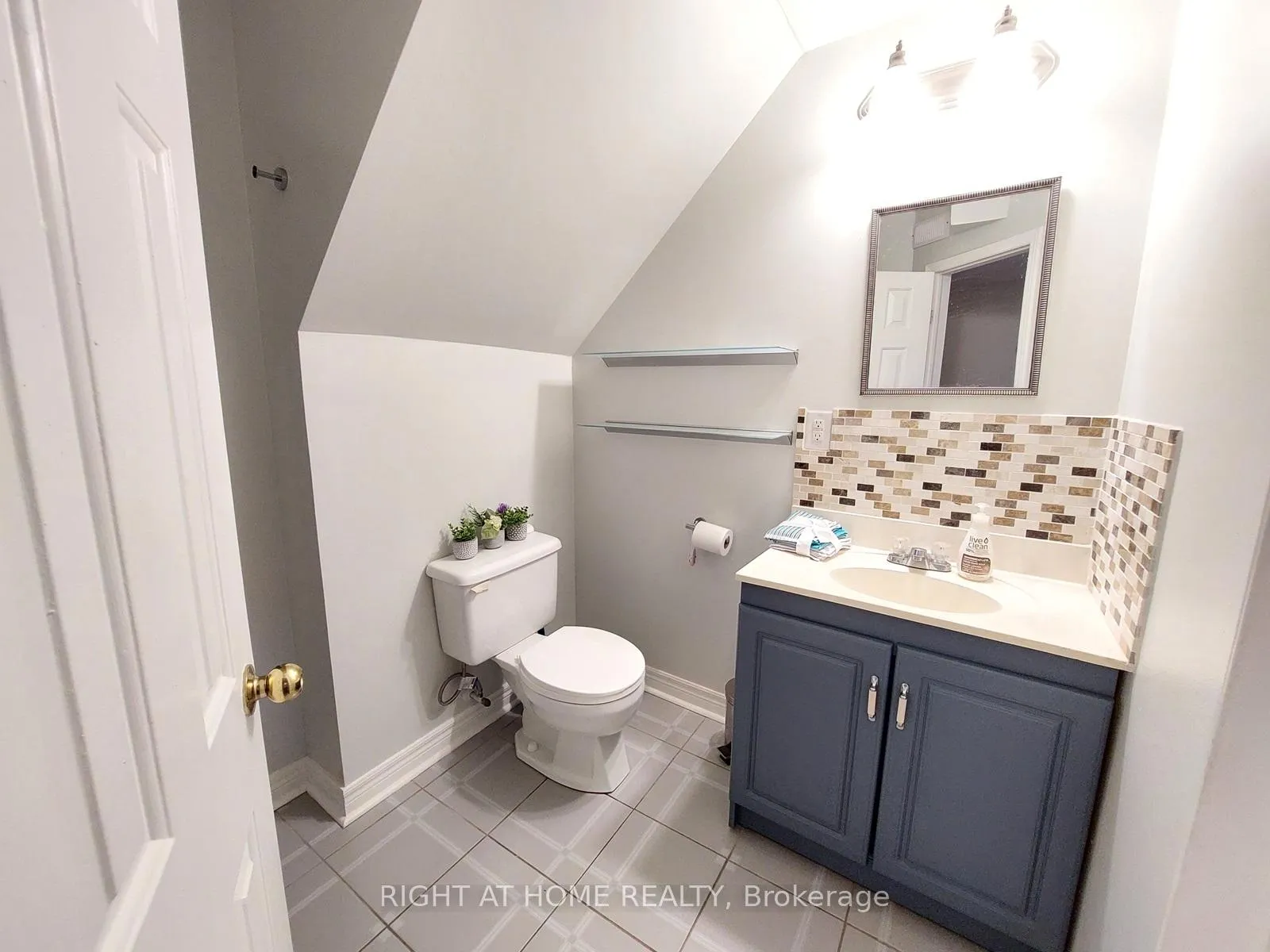 Photo 16 of 151 Keffer Circle, Newmarket, Armitage — HOMEH