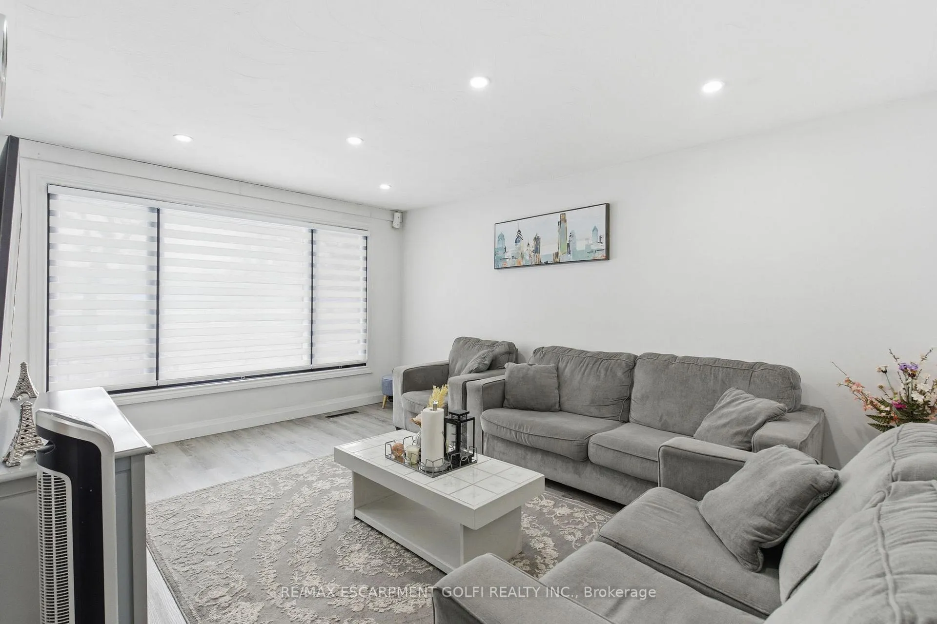 Photo 5 of 18 Ferrie Street W, Hamilton, North End — HOMEH