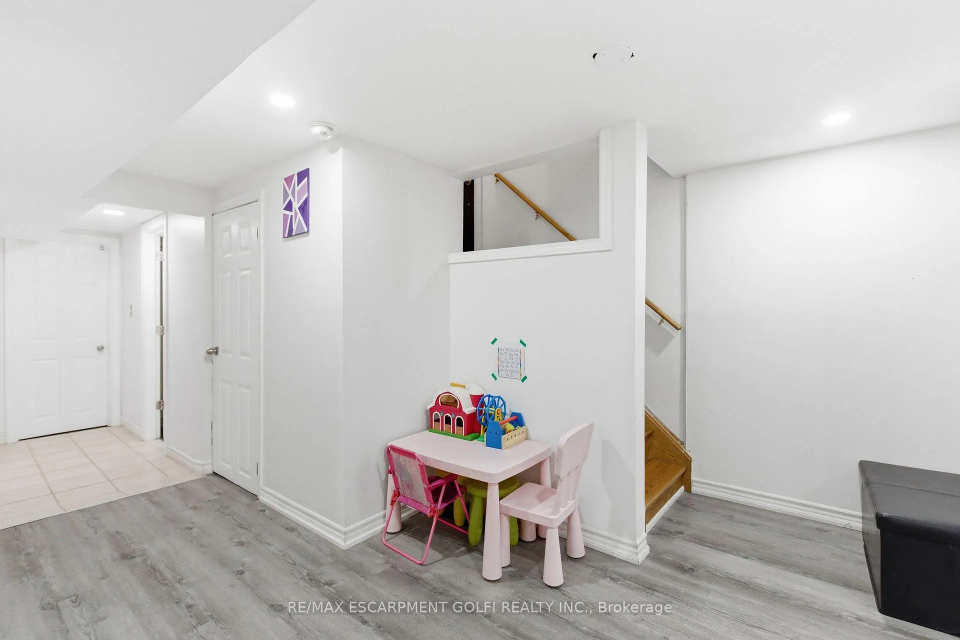 Photo 17 of 18 Ferrie Street W, Hamilton, North End — HOMEH