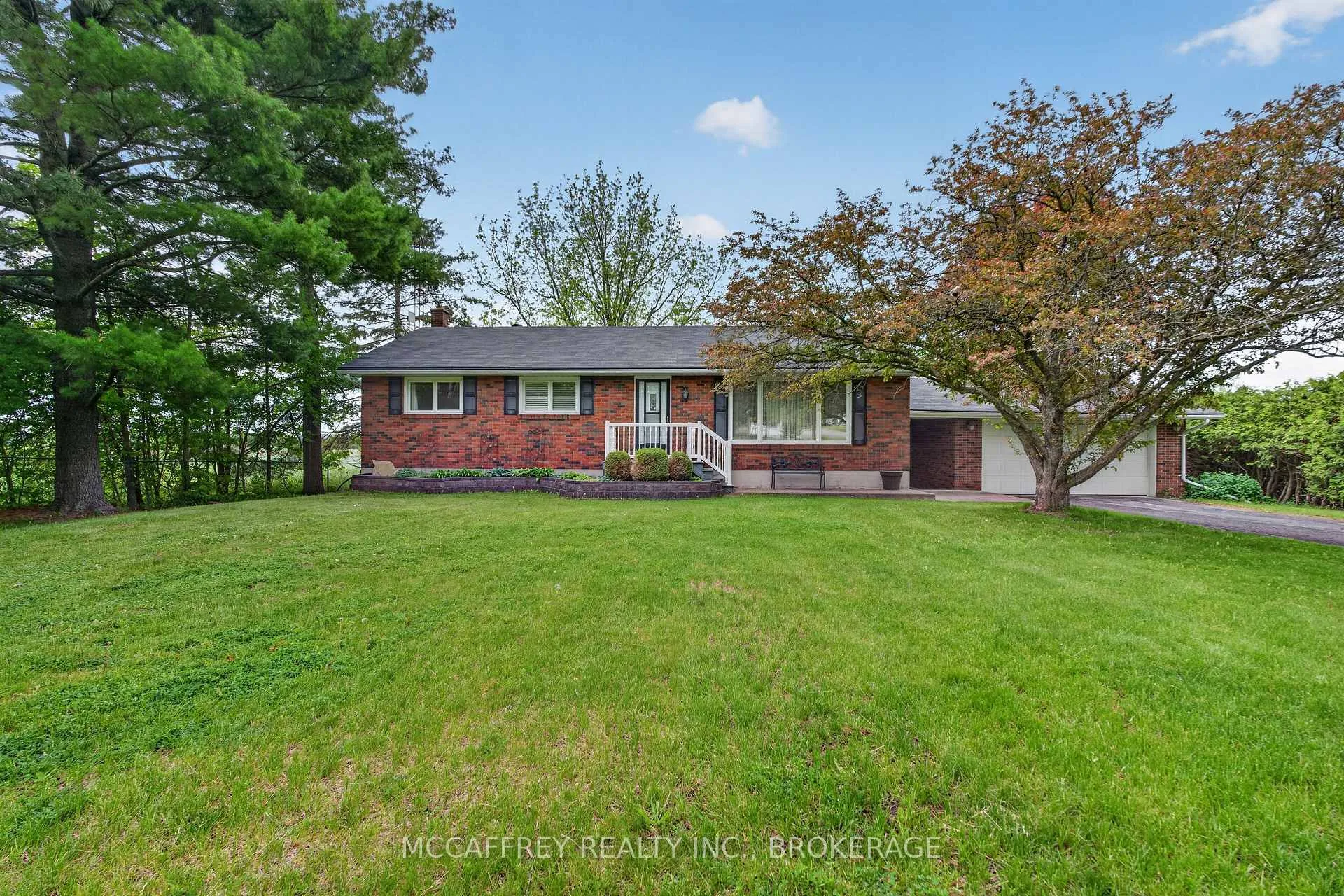 Photo 2 of 164 Vanluven Road, Greater Napanee — HOMEH