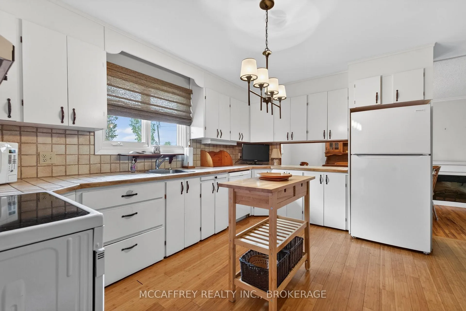 Photo 12 of 164 Vanluven Road, Greater Napanee — HOMEH
