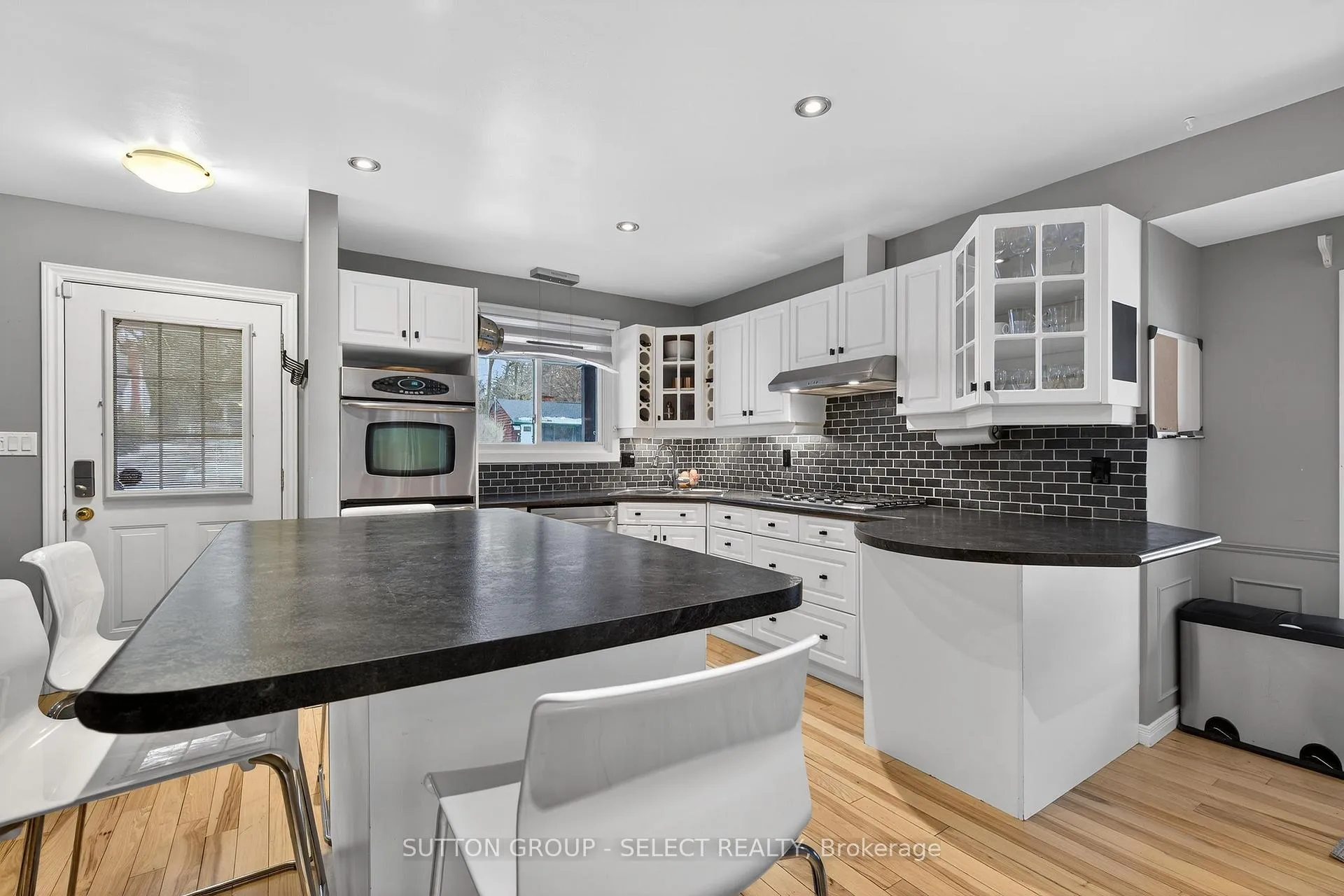 Photo 7 of 45 Upper Avenue, London, North N — HOMEH