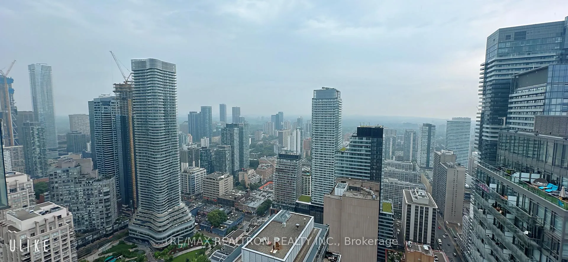Photo 11 of Unit 4707, 832 Bay Street, Toronto, Bay Street Corridor — HOMEH