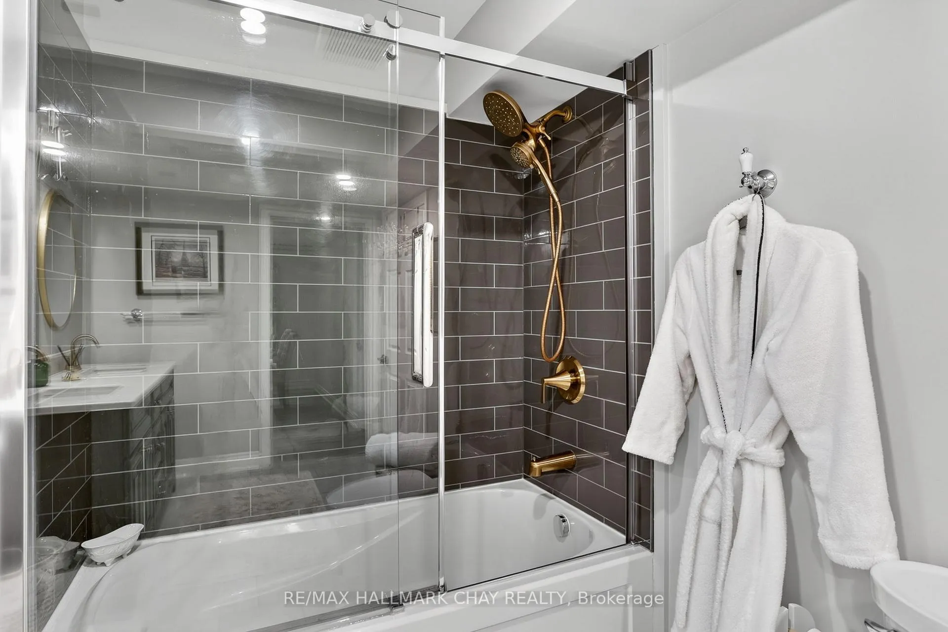 Photo 15 of Unit Lower Unit, 46 Essa Road, New Tecumseth, Alliston — HOMEH