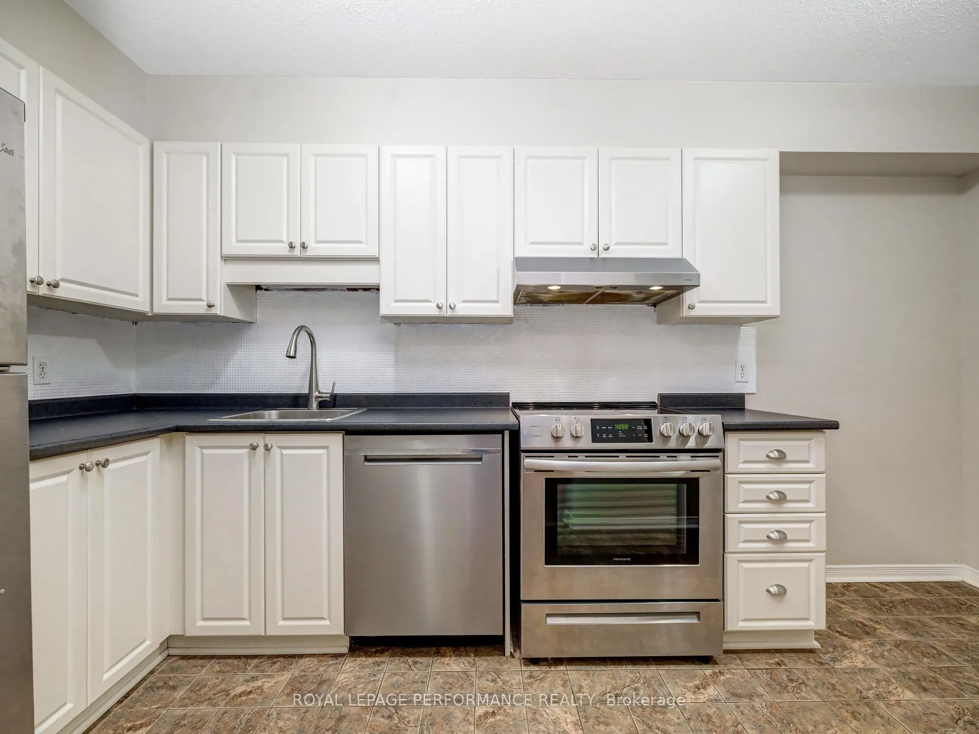 Photo 8 of Unit 205, 199 Kent Street, Ottawa, Ottawa Centre — HOMEH