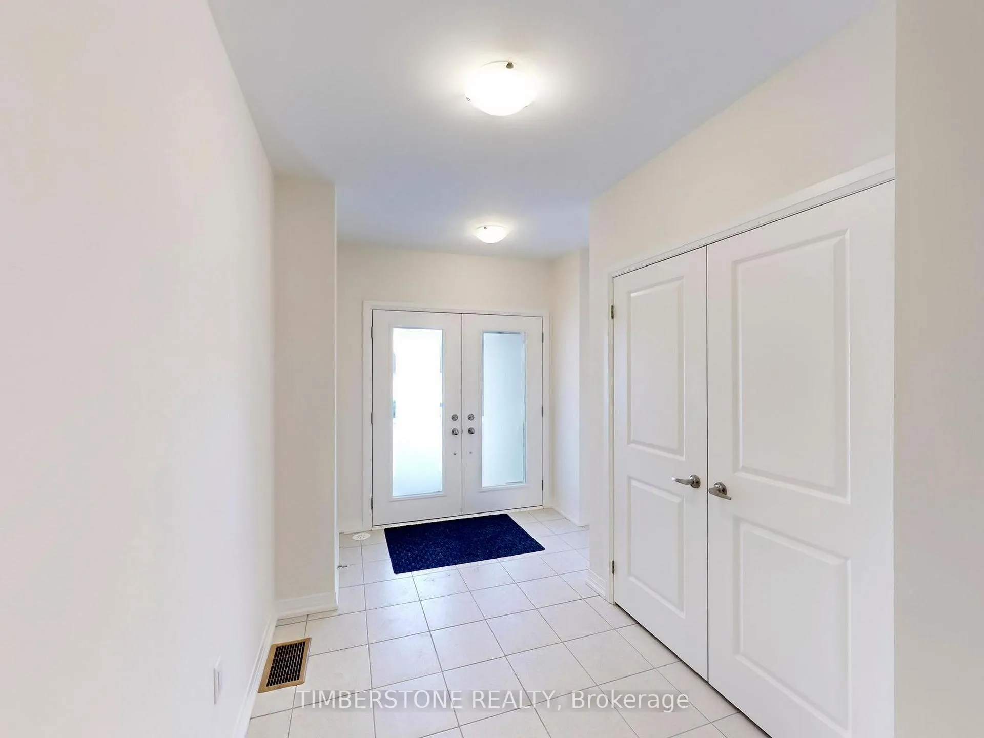 Photo 4 of 22 Monreau Drive, Brampton, Northwest Brampton — HOMEH