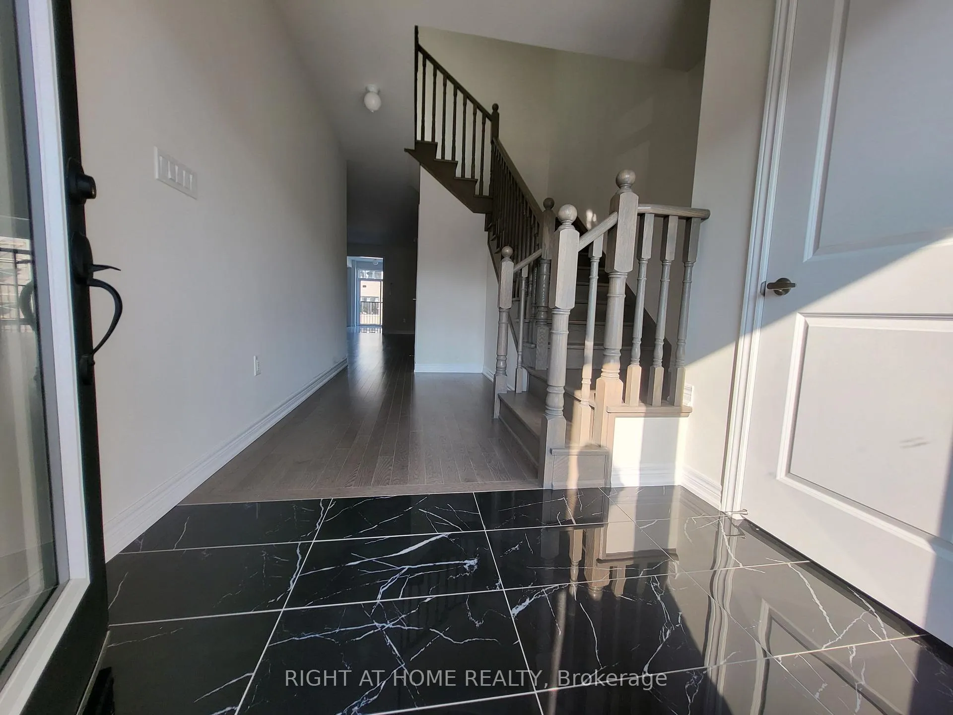 Photo 3 of 2117 Coppermine ( UPPER) Street, Oshawa, Kedron — HOMEH