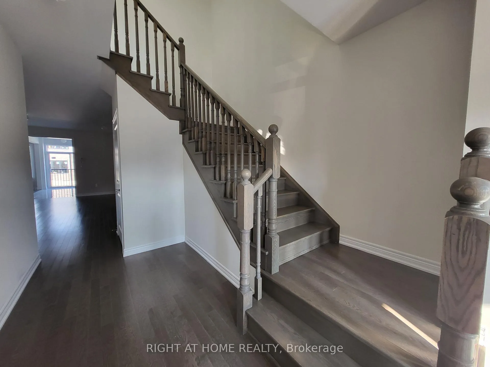 Photo 4 of 2117 Coppermine ( UPPER) Street, Oshawa, Kedron — HOMEH
