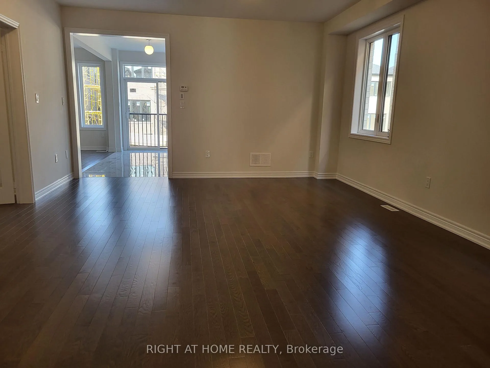 Photo 5 of 2117 Coppermine ( UPPER) Street, Oshawa, Kedron — HOMEH