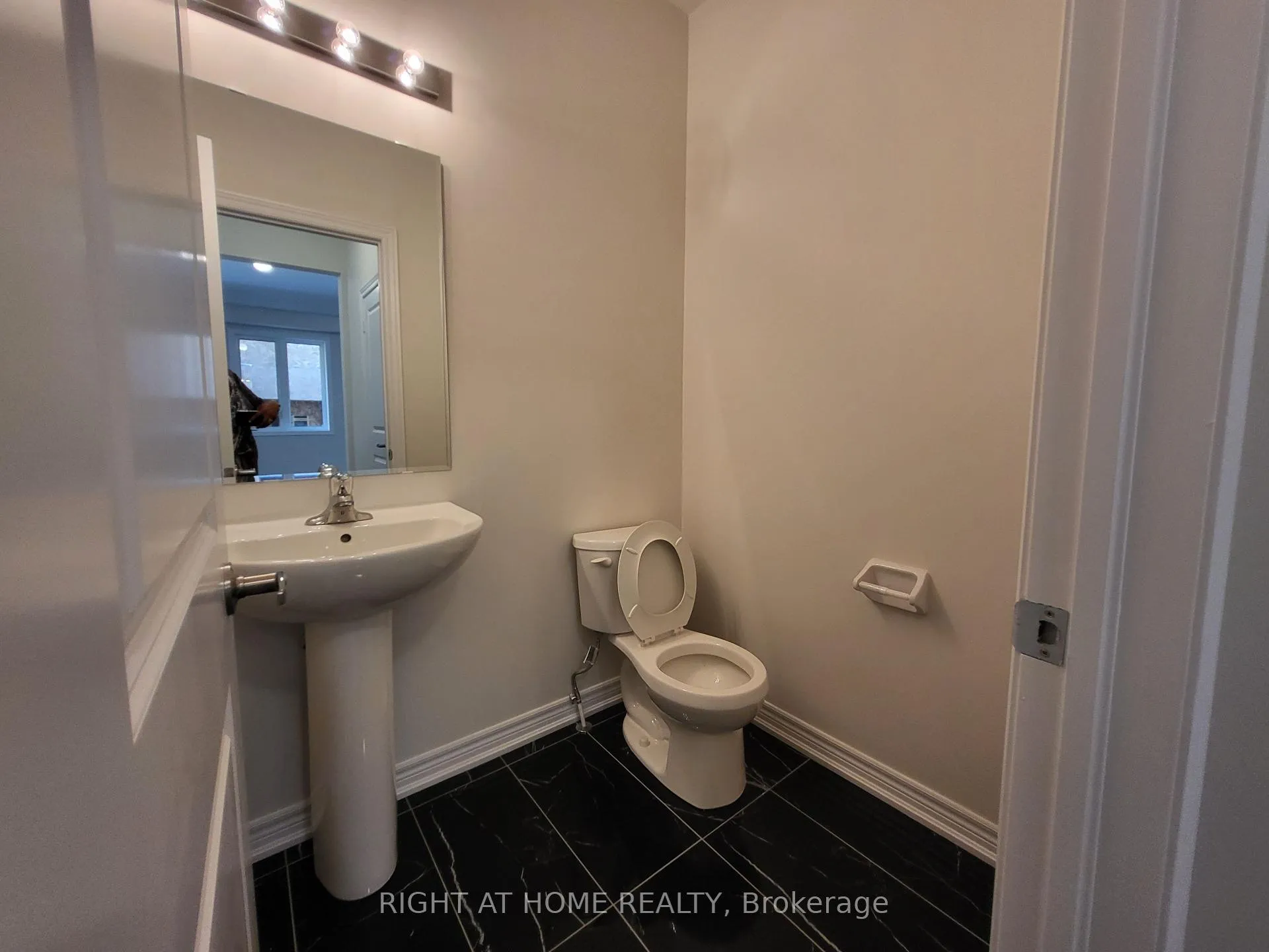 Photo 9 of 2117 Coppermine ( UPPER) Street, Oshawa, Kedron — HOMEH