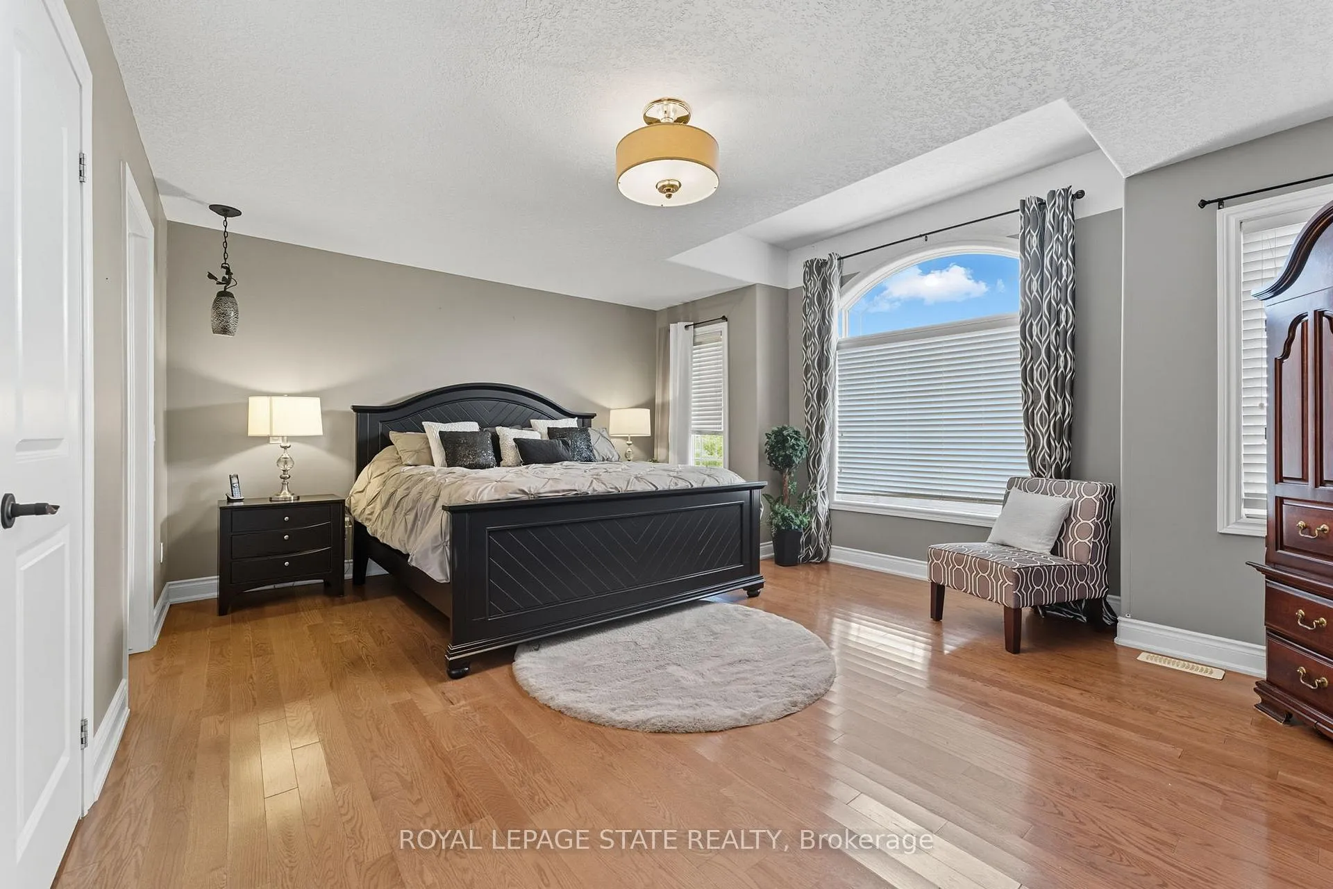Photo 21 of 23 kellogg Avenue, Hamilton, Rural Glanbrook — HOMEH