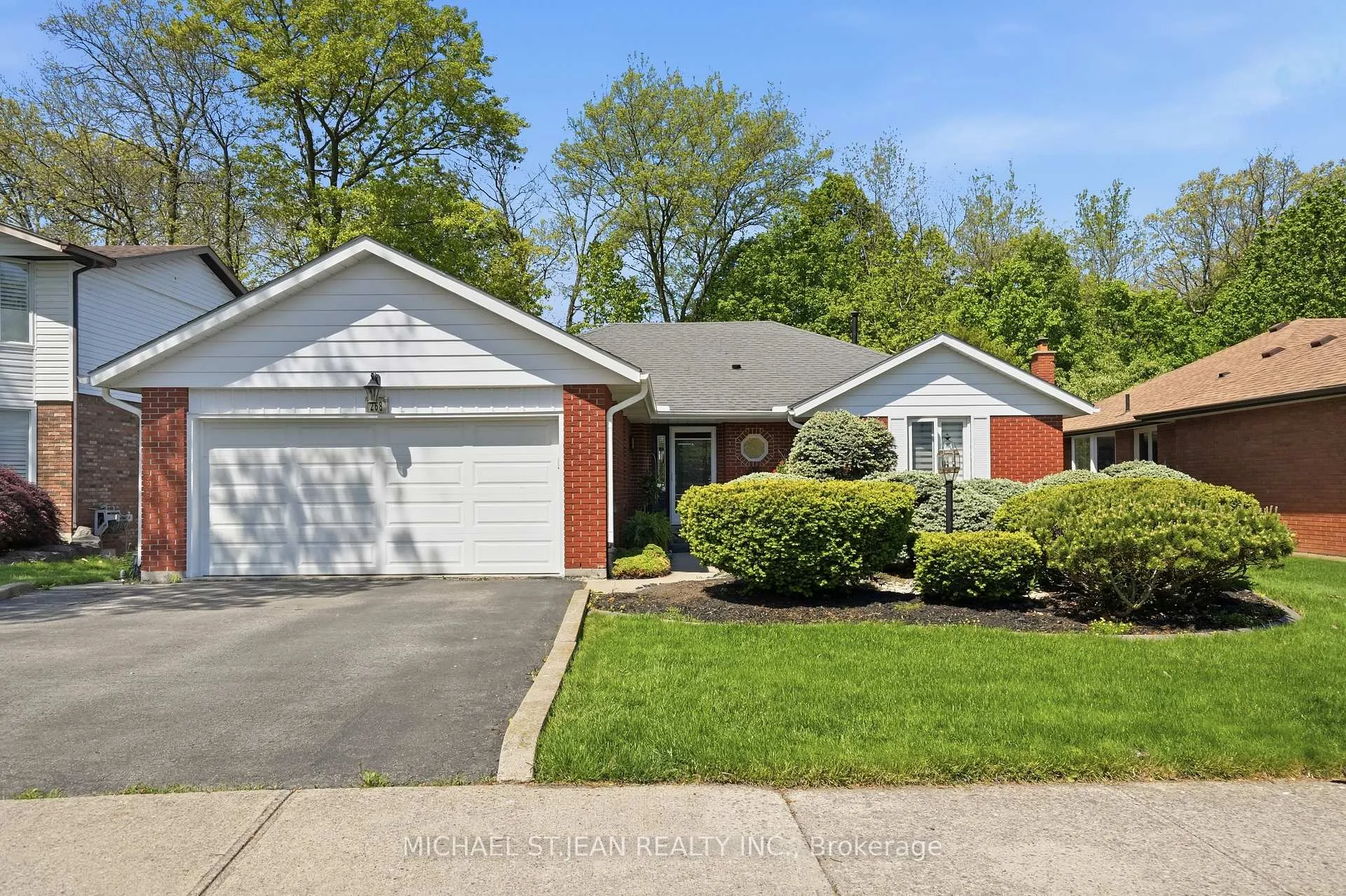 Photo 2 of 268 Memorial Drive, Brantford — HOMEH