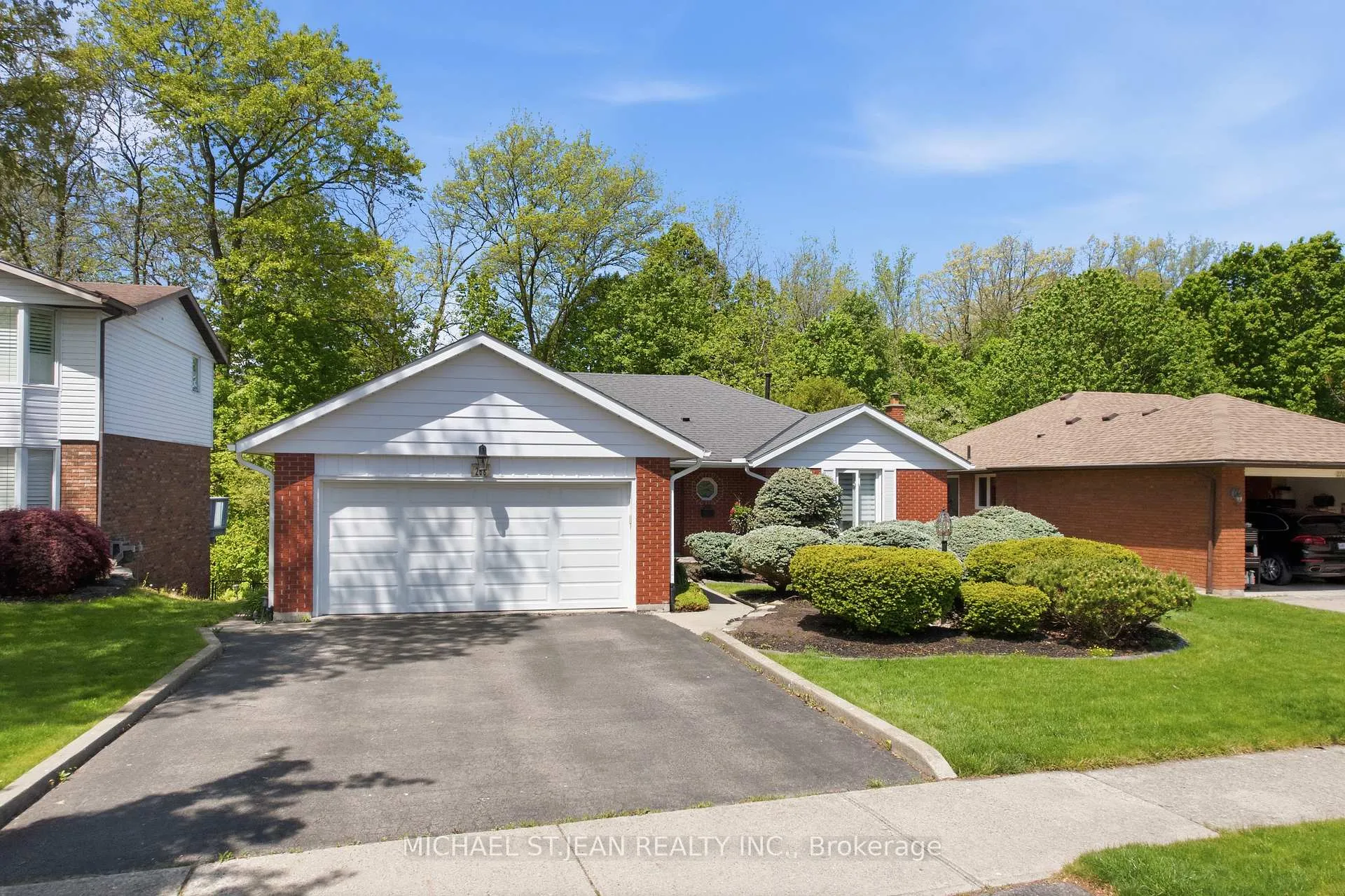 Photo 3 of 268 Memorial Drive, Brantford — HOMEH