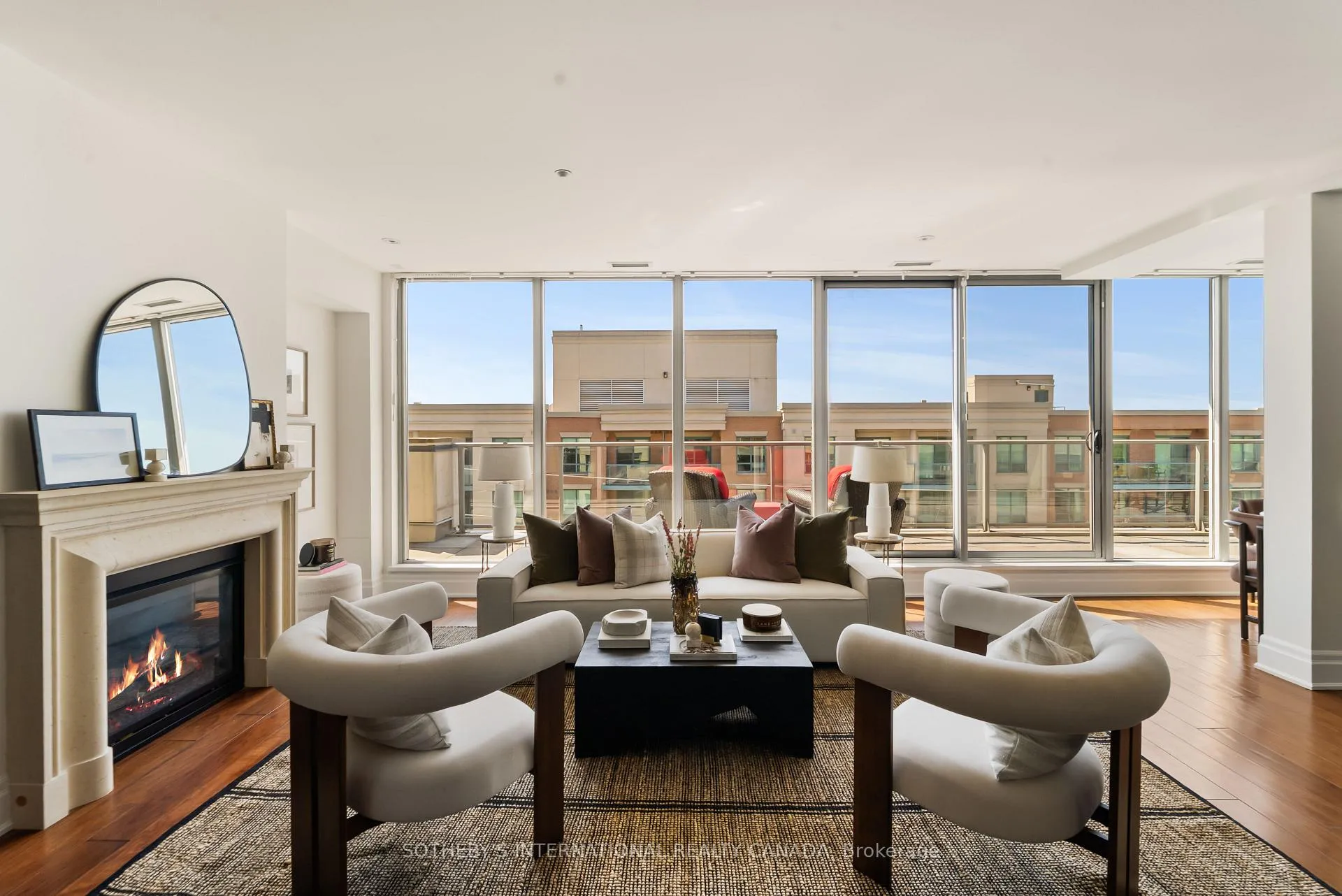 Photo 4 of Unit 501, 1 Rainsford Road, Toronto, The Beaches — HOMEH