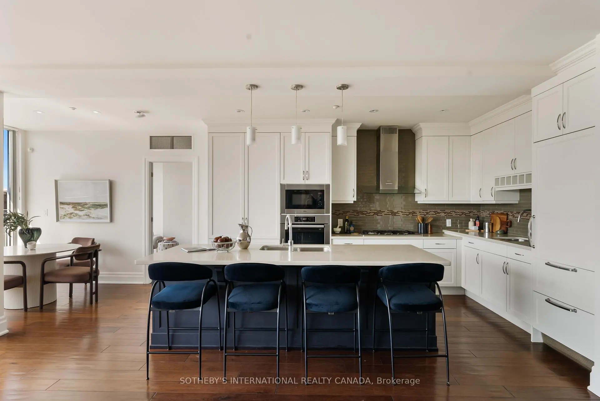 Photo 5 of Unit 501, 1 Rainsford Road, Toronto, The Beaches — HOMEH