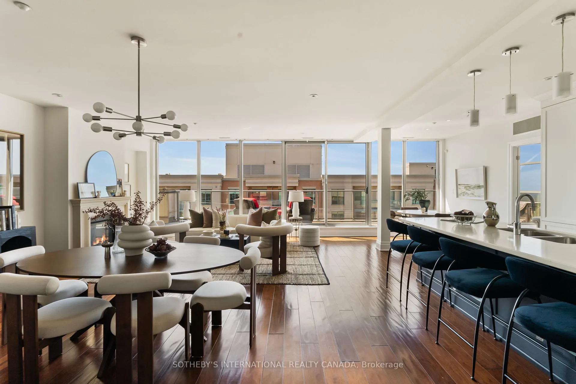 Photo 7 of Unit 501, 1 Rainsford Road, Toronto, The Beaches — HOMEH