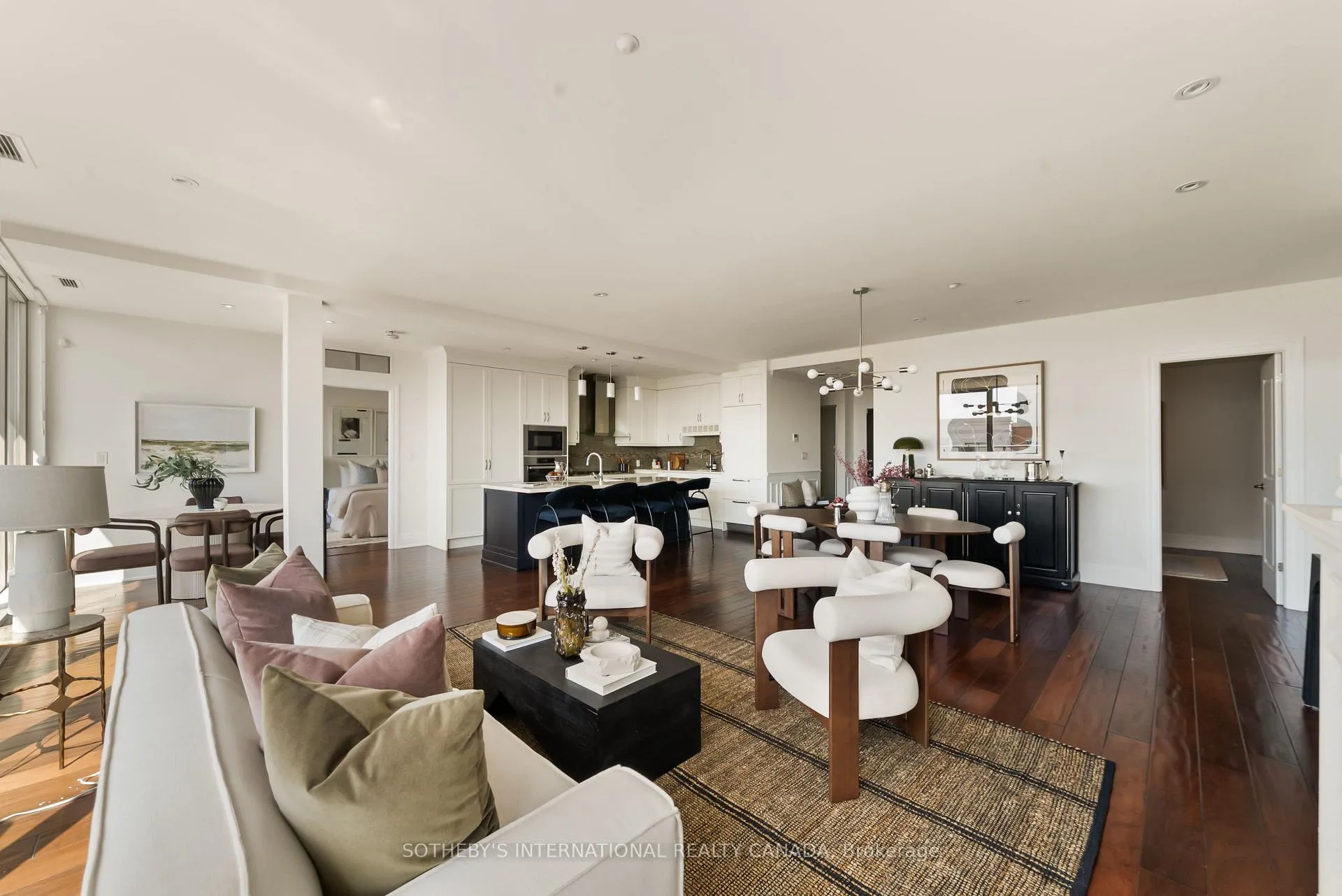 Photo 8 of Unit 501, 1 Rainsford Road, Toronto, The Beaches — HOMEH
