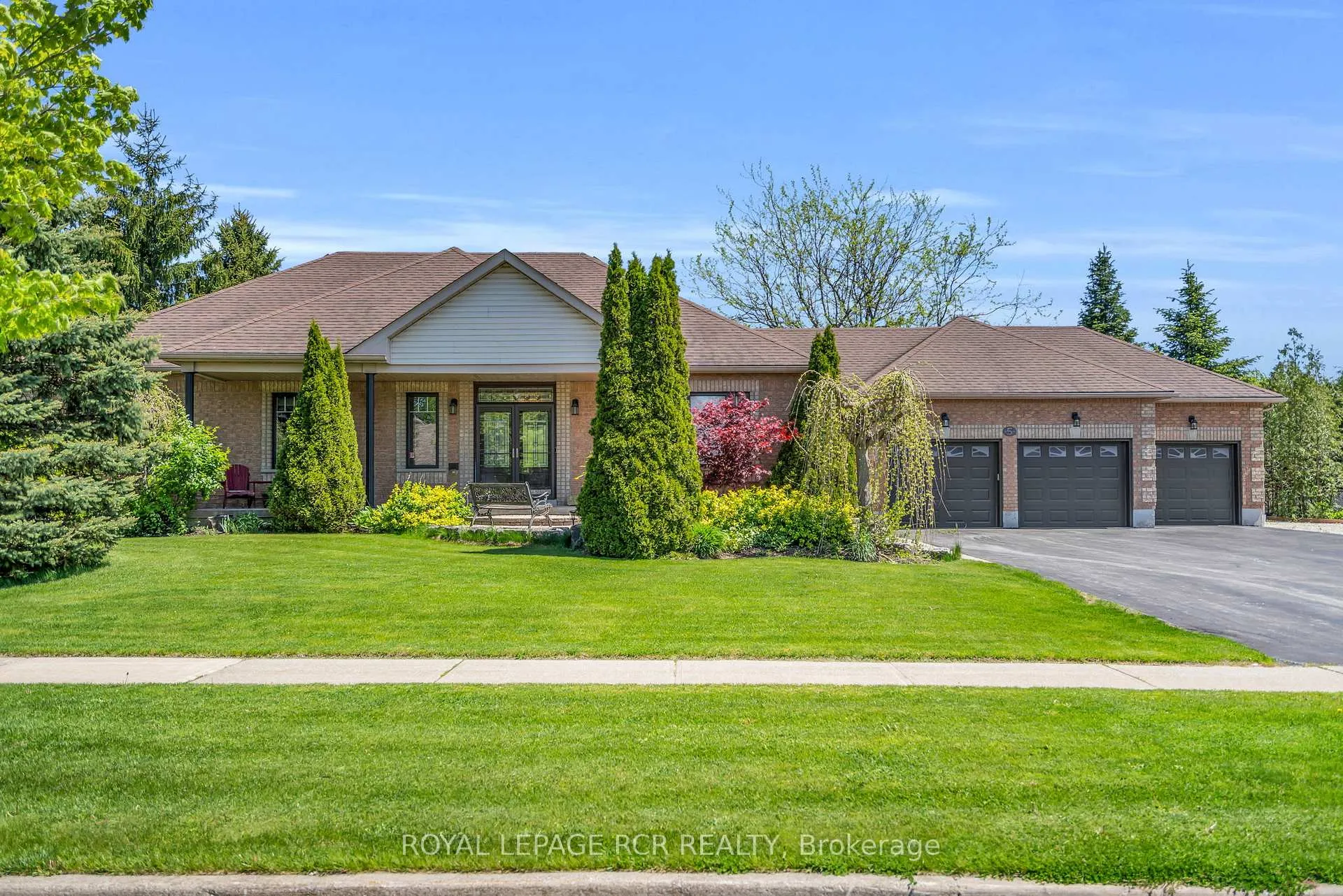 Photo 2 of 5 Massari Street, Caledon, Caledon Village — HOMEH